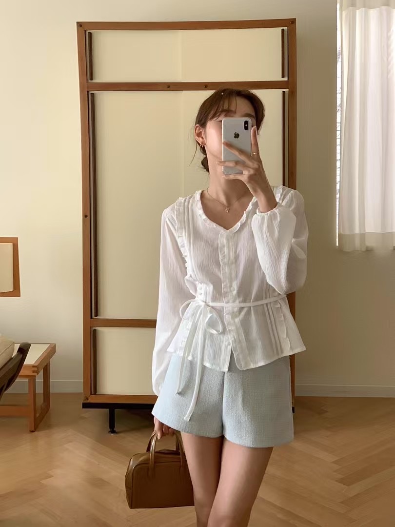 皺褶花邊壓紋blouse