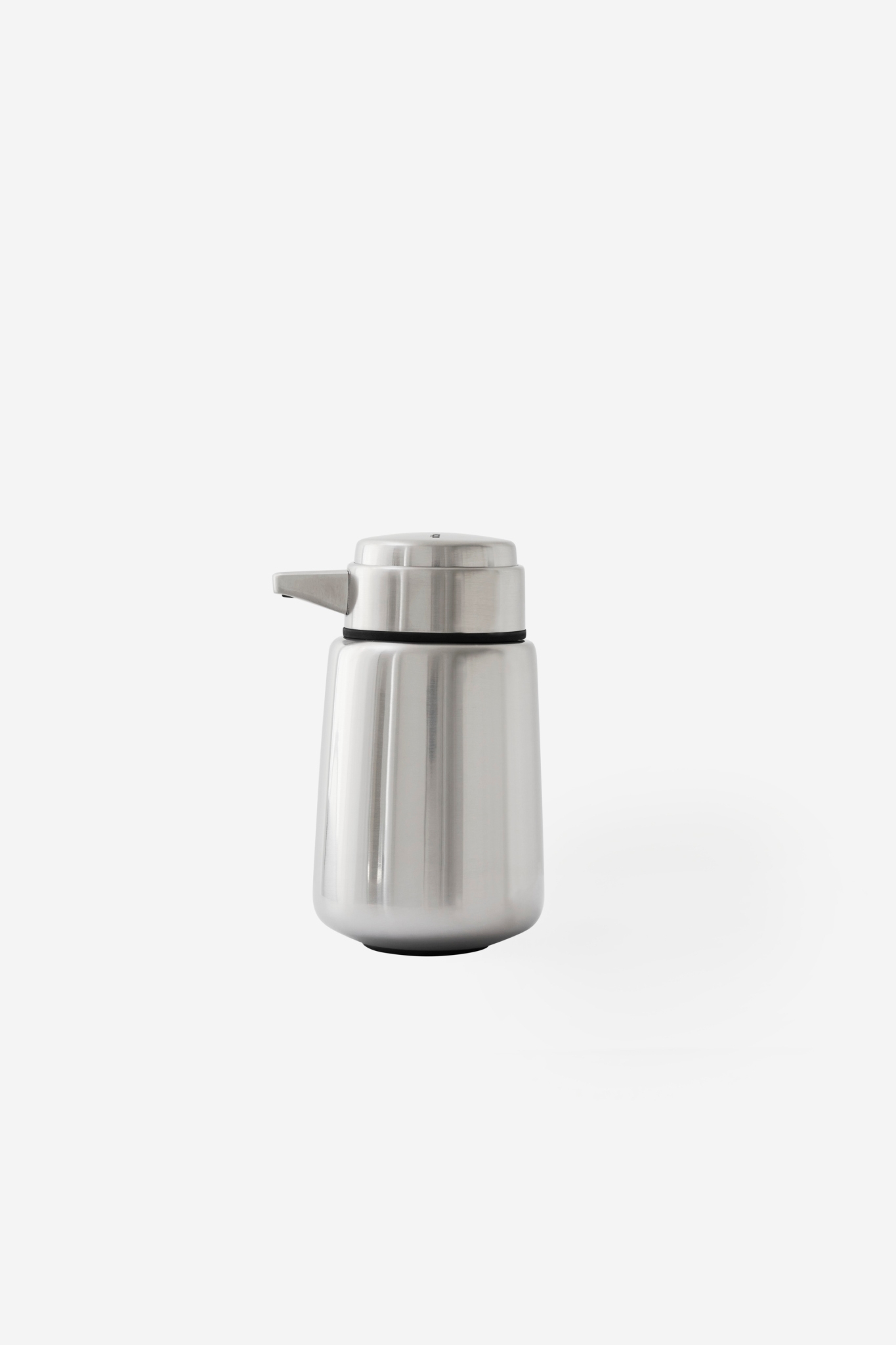 VIPP 9 Soap dispenser