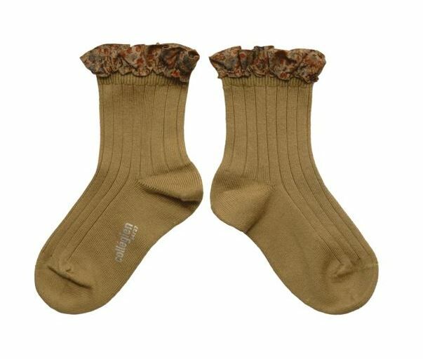 COLLEGIEN  荷葉花邊羅紋襪 Charlotte  - Biscuit褐
