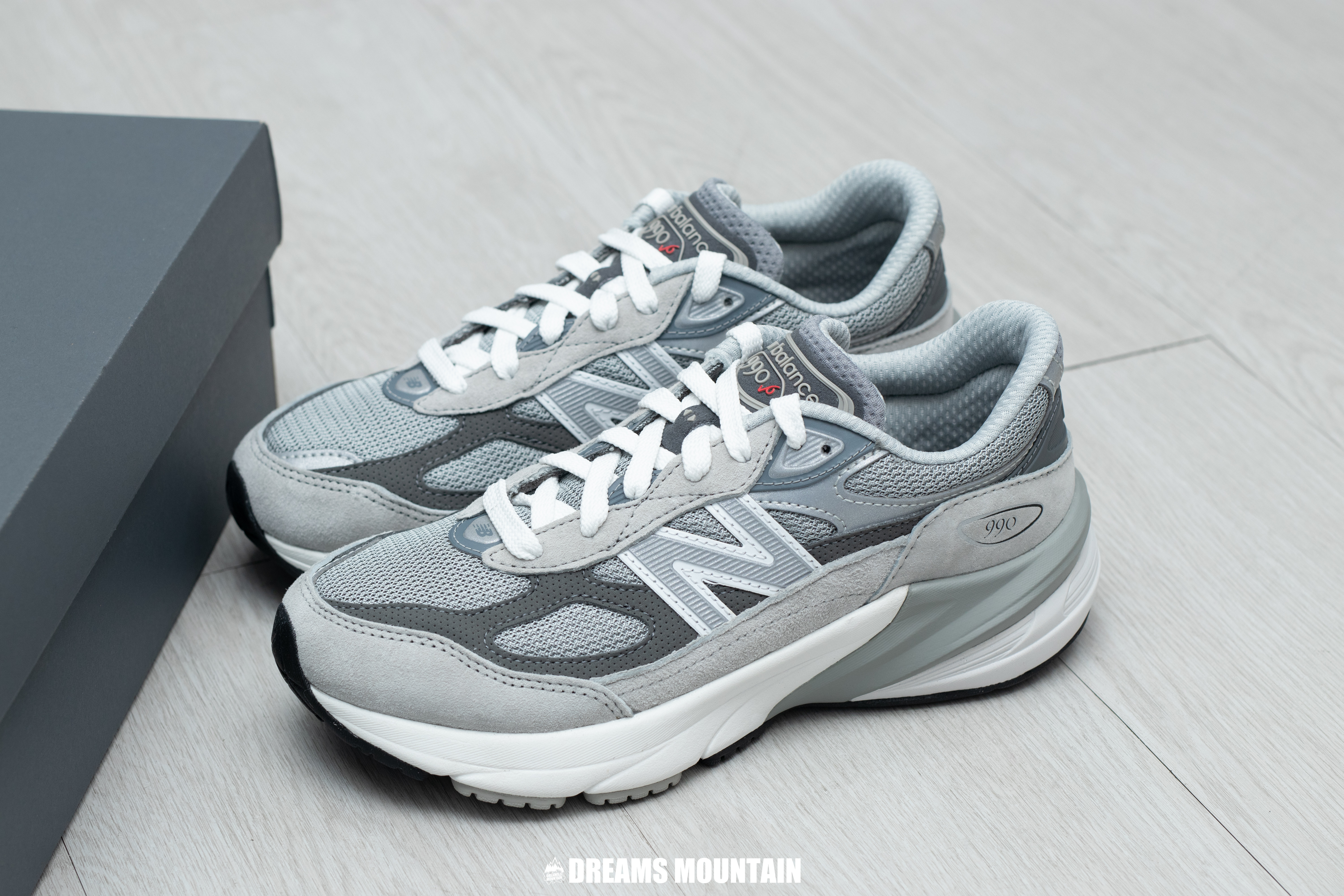 【預訂】New Balance 990 V6 元祖灰-GS