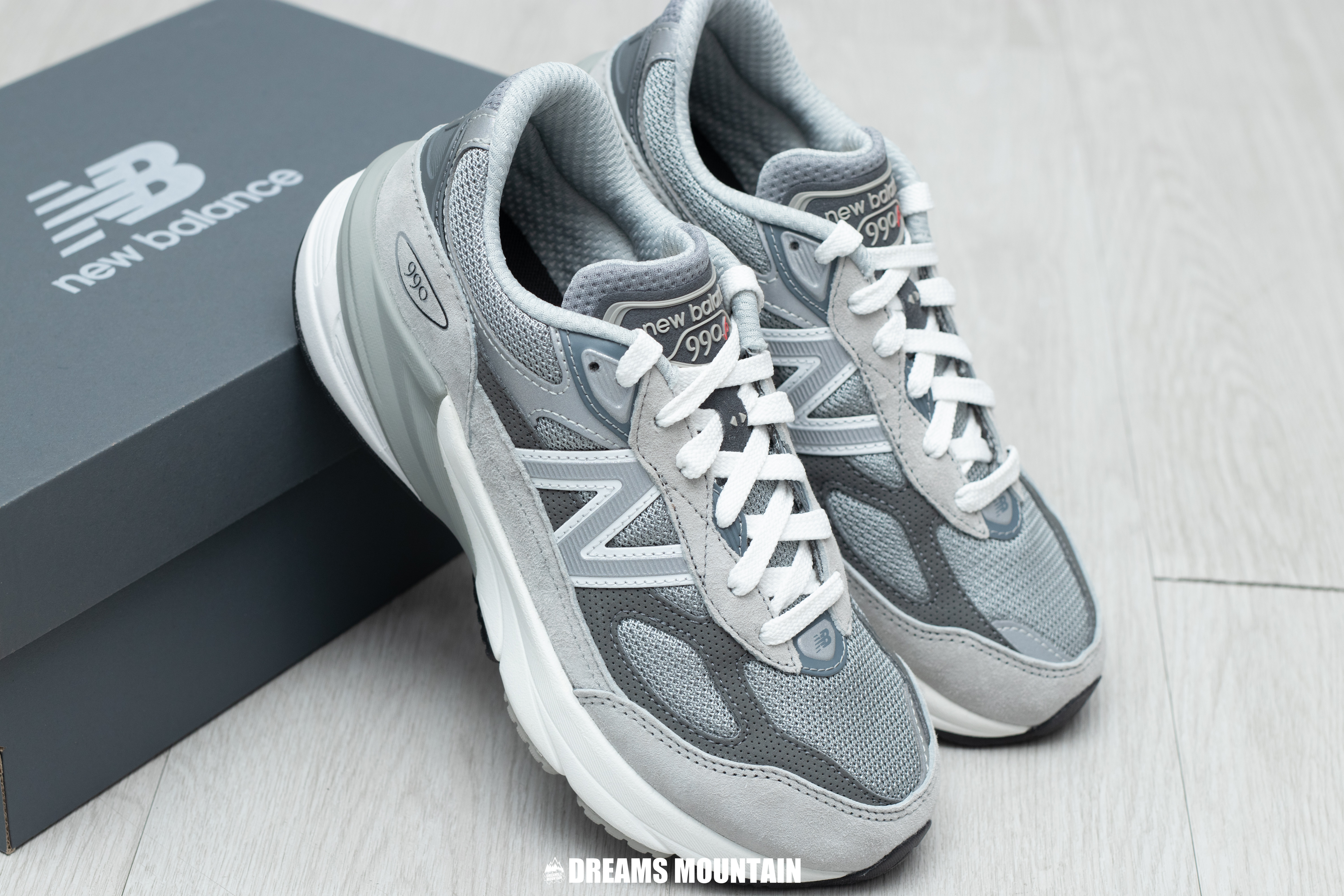 【預訂】New Balance 990 V6 元祖灰-GS