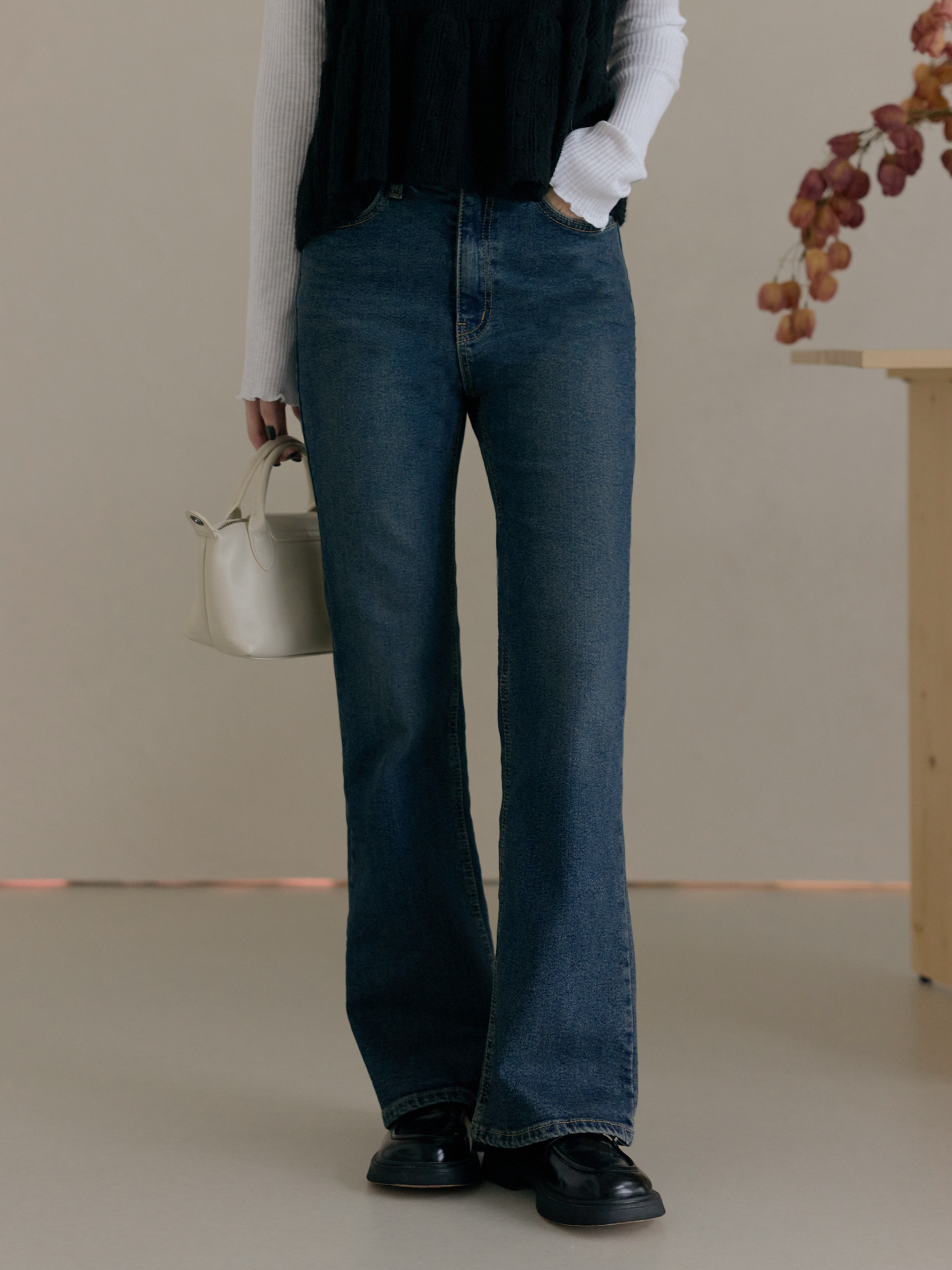 顯瘦小喇叭長腿牛仔褲