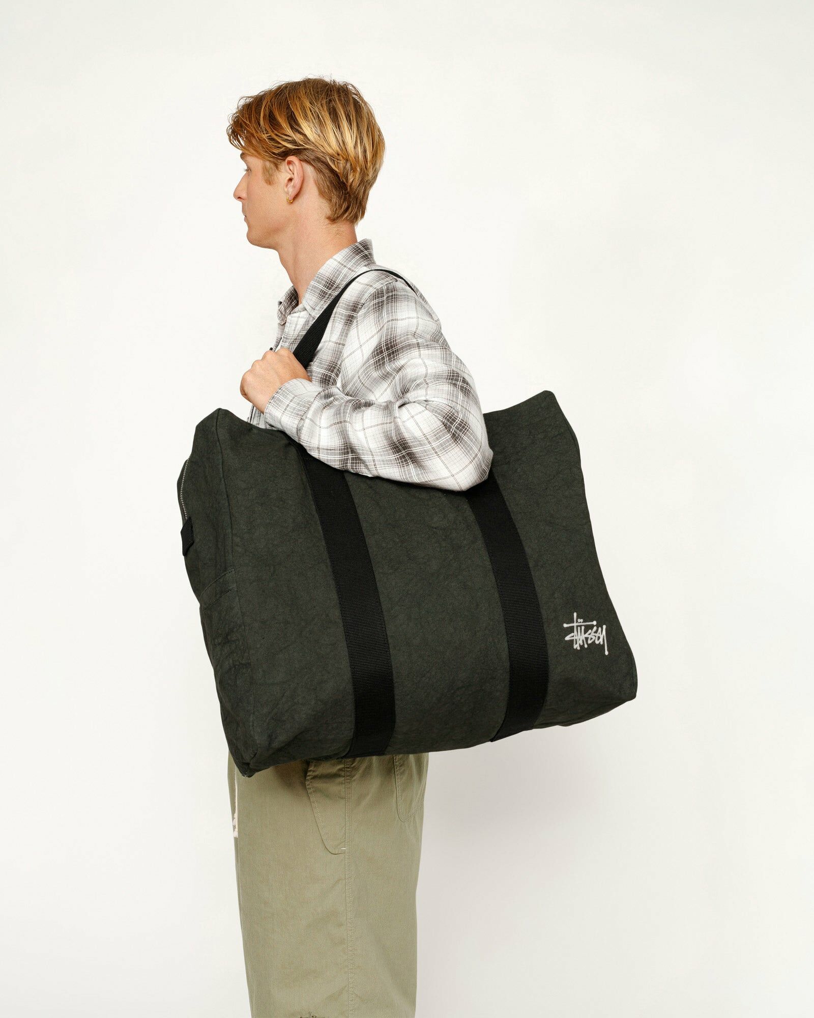 新品未使用 Stussy CANVAS FLIGHT BAG Canvas Flight Bag – Washed Black | Accessories | Stüssy