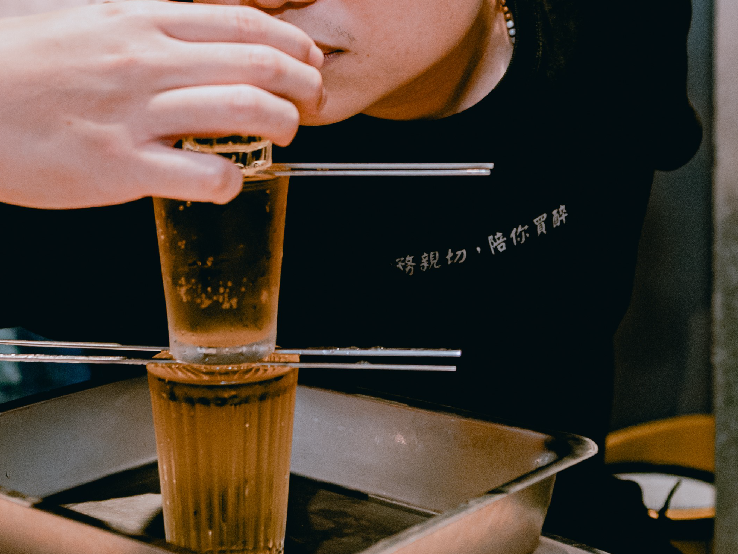 對，就是店員身上穿的那件。