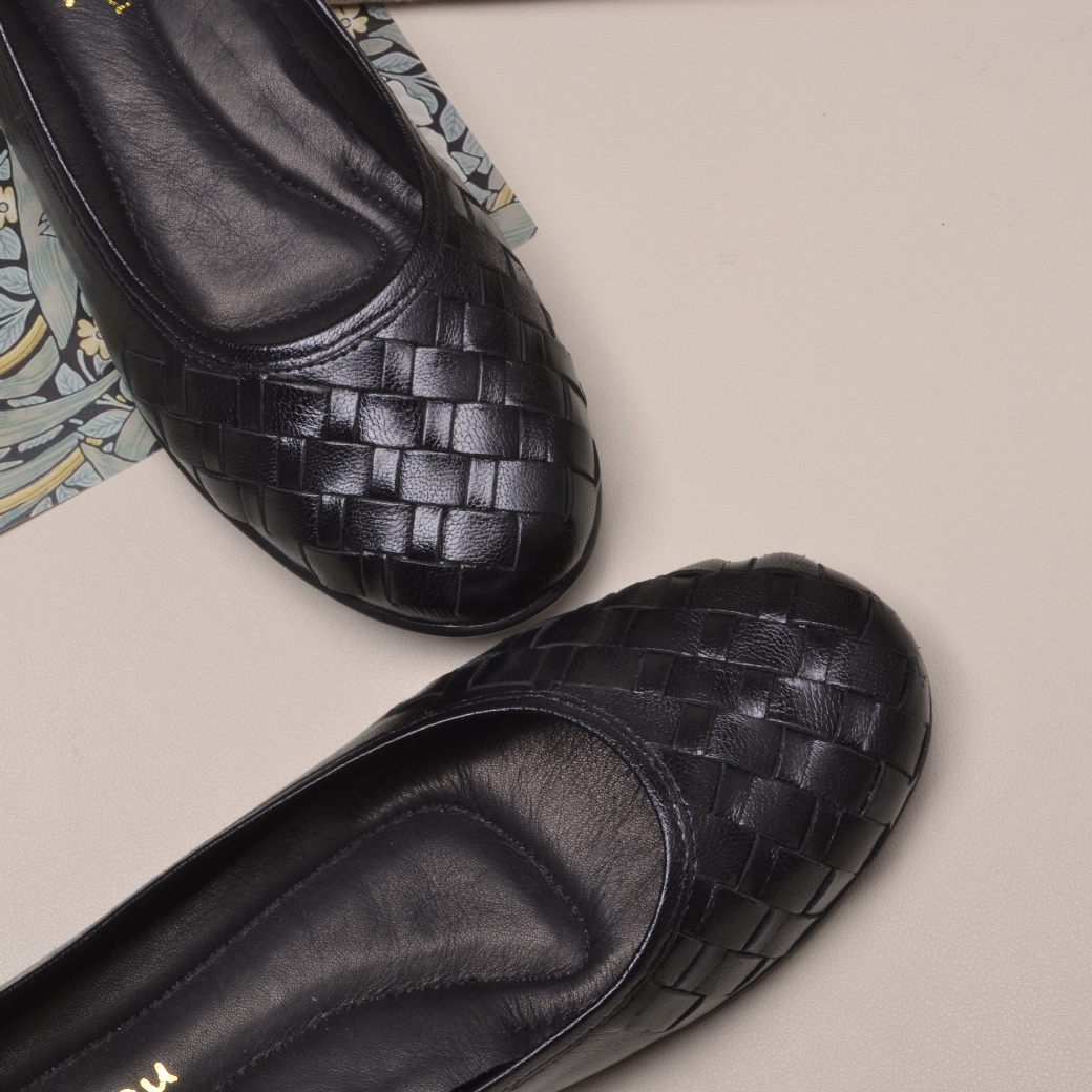 06A2 經典黑色羊皮  手工編織鞋