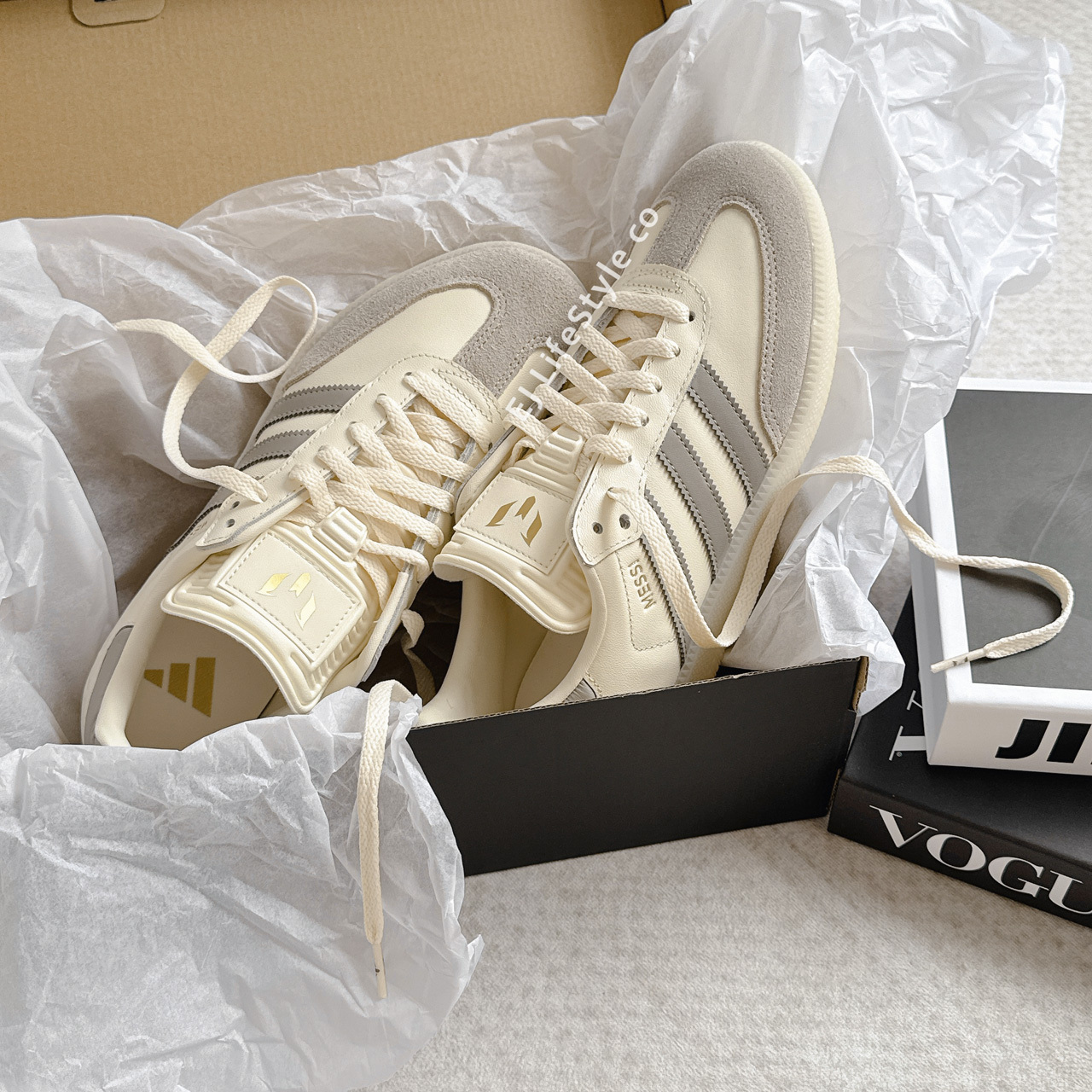 LIONEL MESSI X ADIDAS SAMBA MESSI “CREAM WHITE” 梅西聯名款 足球鞋 奶油白 灰 果凍底 金標 麂皮 男鞋  JQ0266 / 現貨