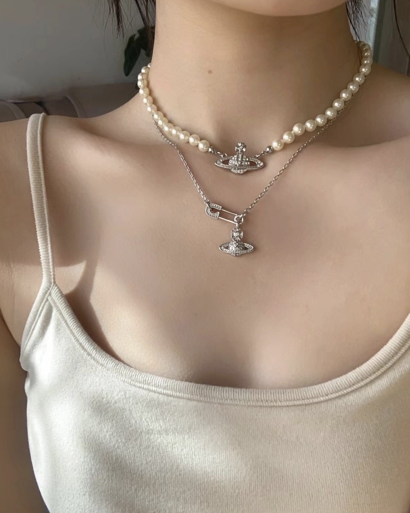 【Focus Store】預購 Vivienne Westwood Mini Bas Relief Necklace 西太后 黃銅 浮雕土星 珍珠項鍊 銀色