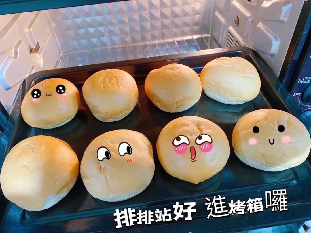 復興空廚初鹿鮮奶爆漿餐包 一袋8入(餐包/冷凍)