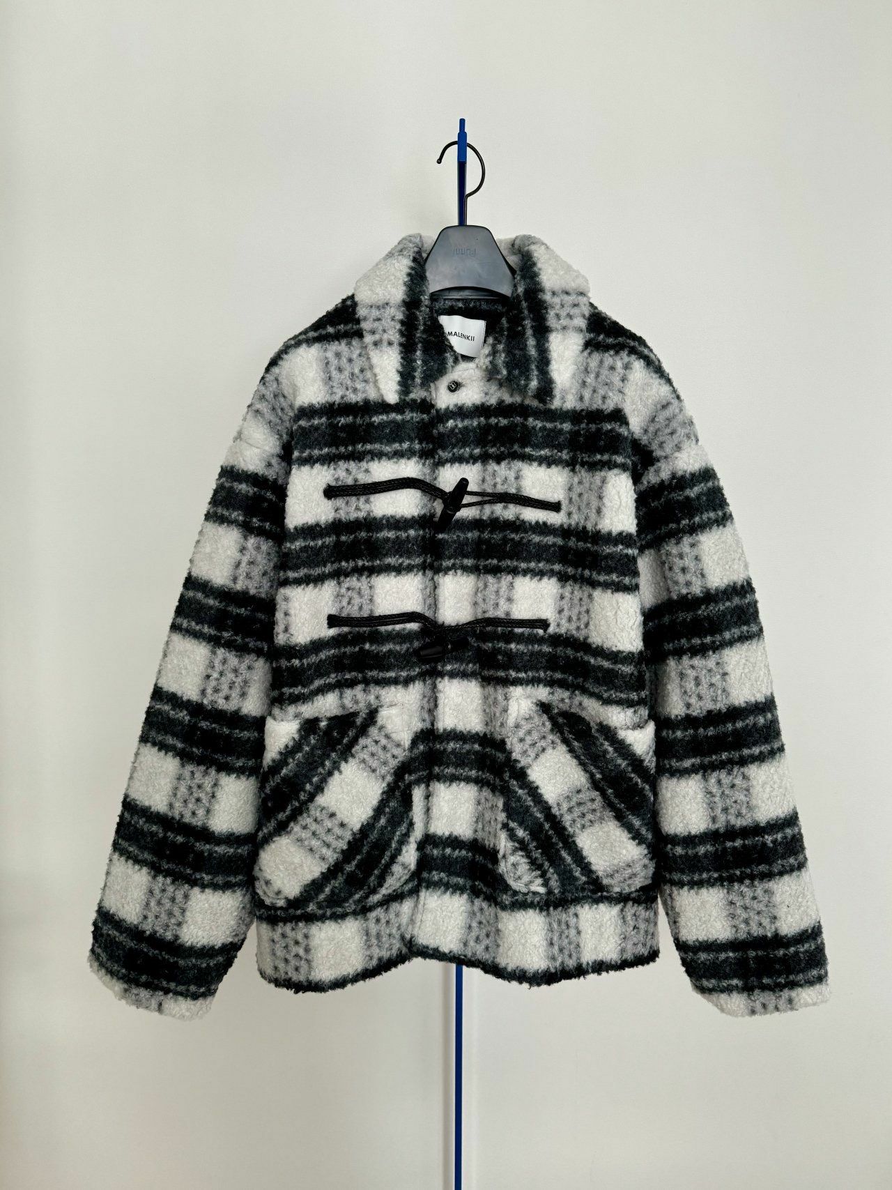 格紋牛角鈕開胸外套 MALENKII-124JK