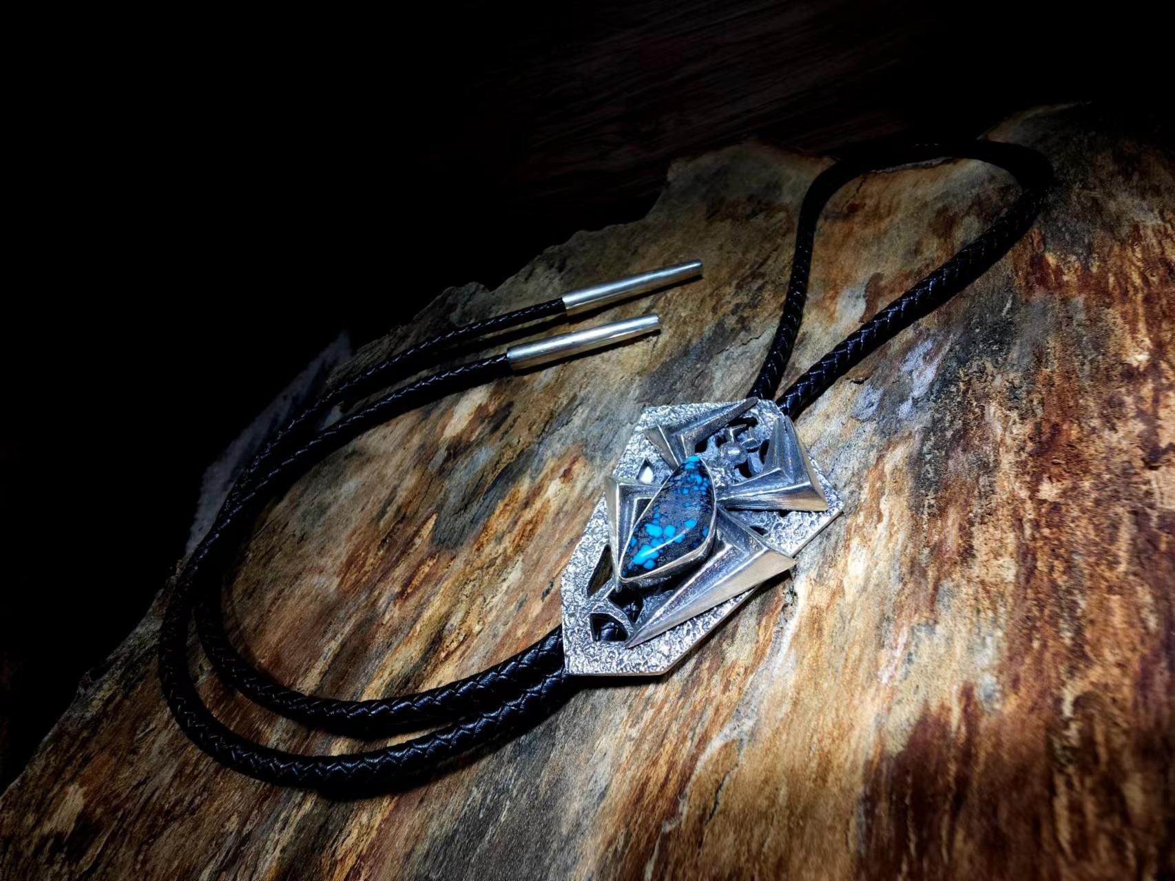 K.Yazzie -蜘蛛保羅領帶鑲老湖北松石