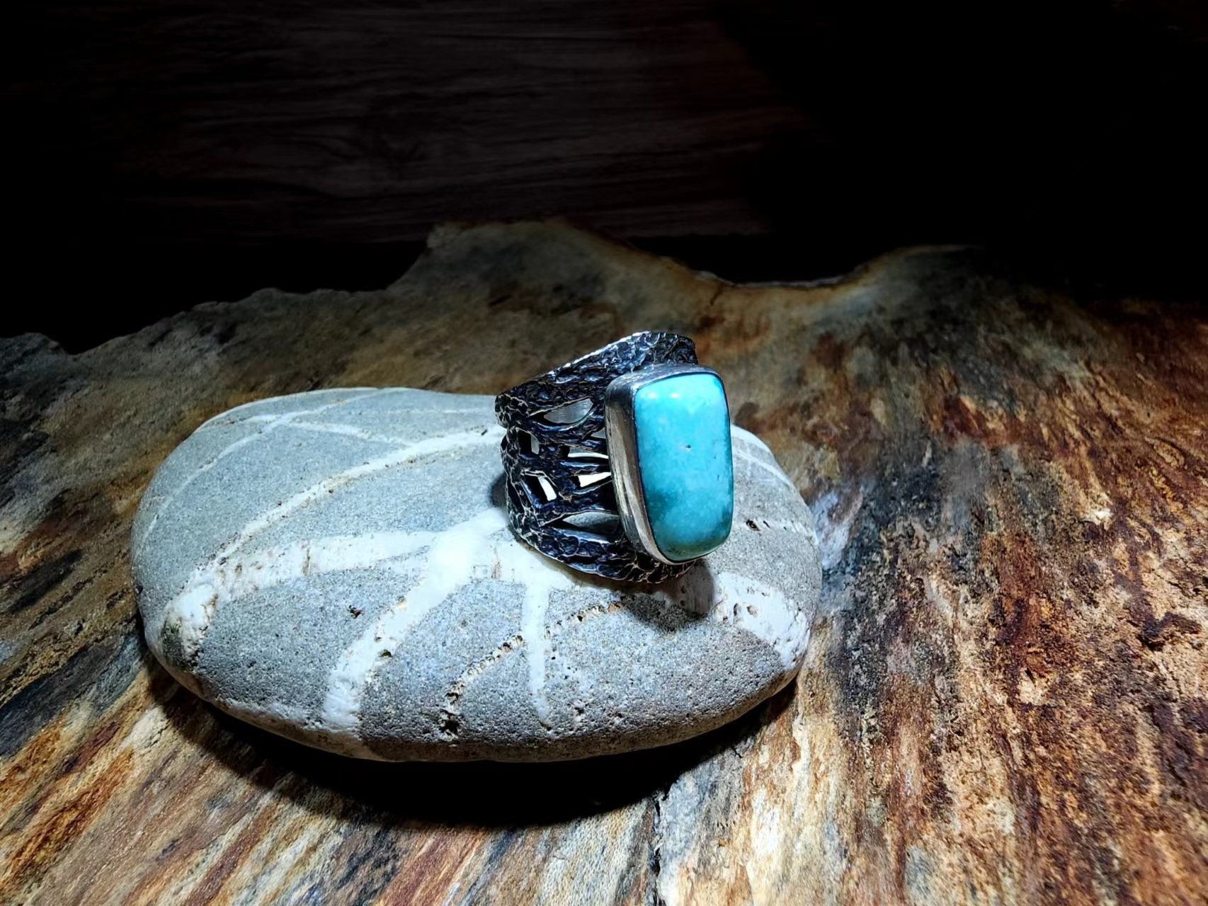 K.Yazzie -純銀蜘蛛網戒指鑲 Campito 松石