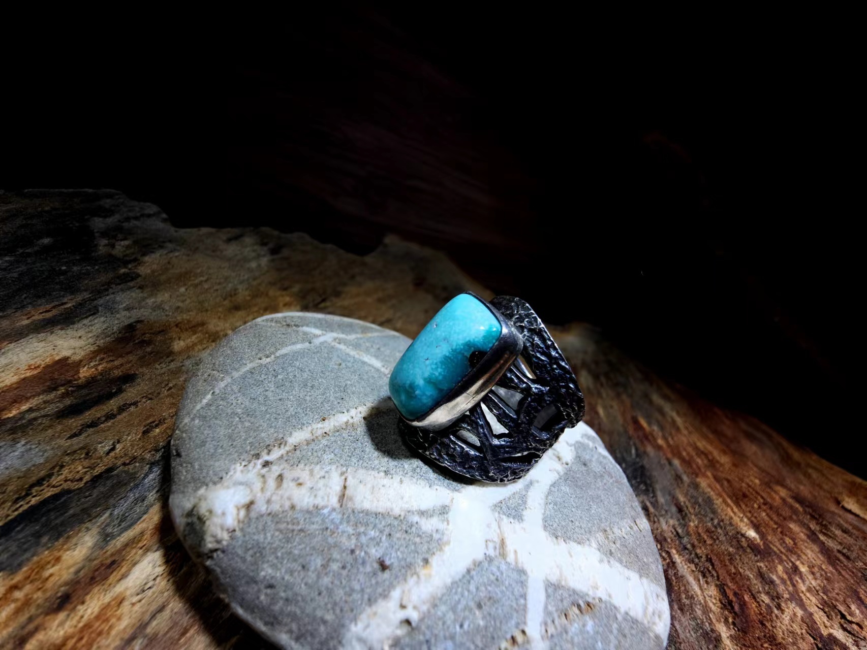 K.Yazzie -純銀蜘蛛網戒指鑲 Campito 松石