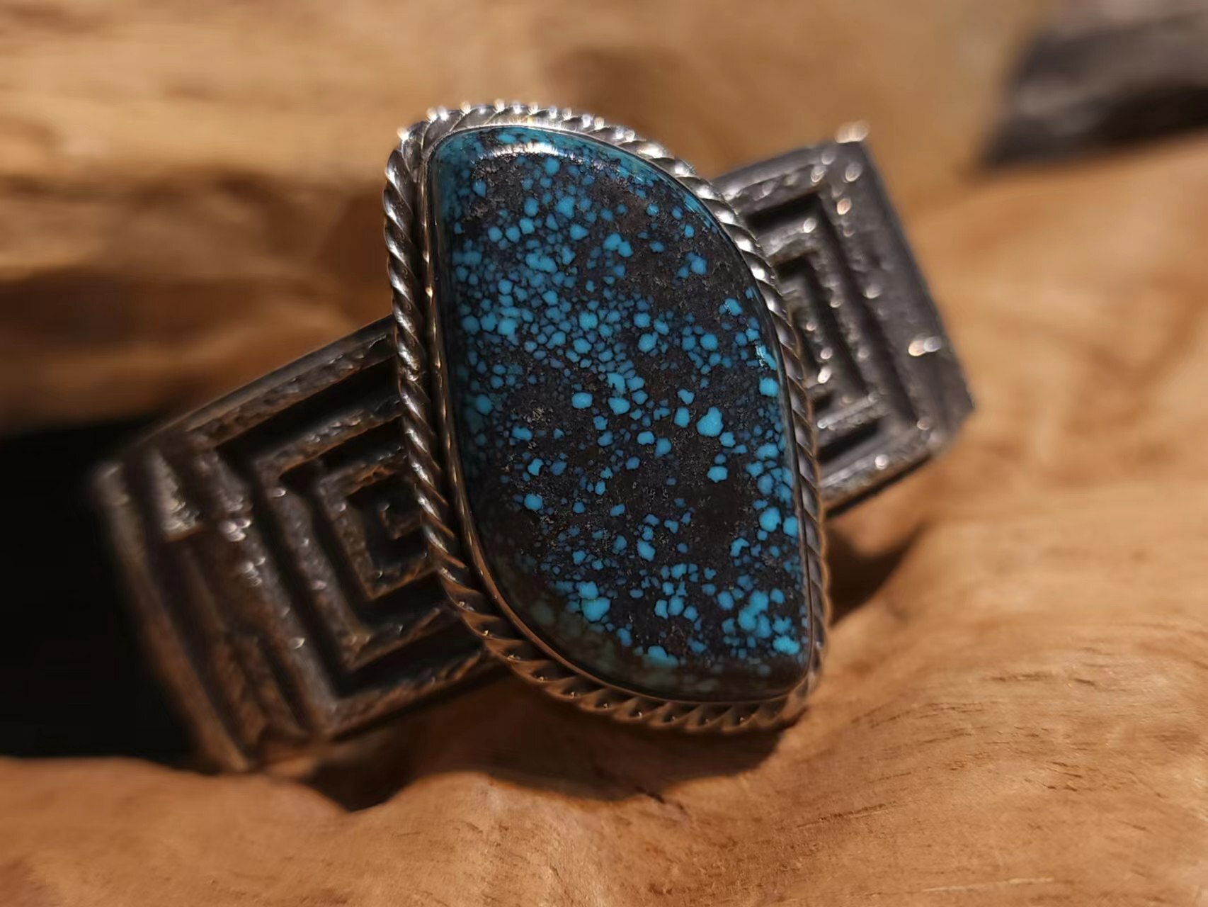 K.Yazzie -老湖北微風圖騰手環