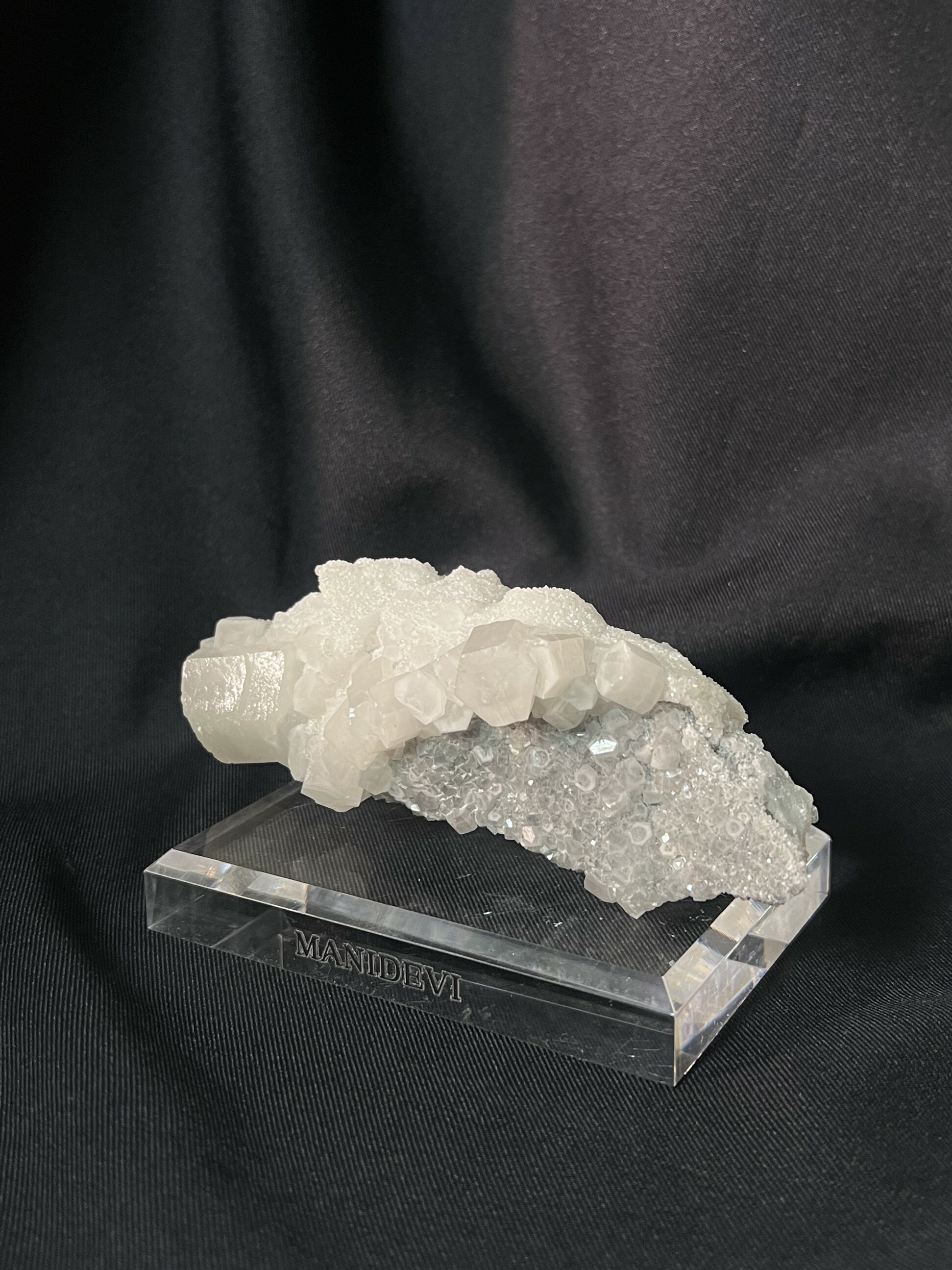 粉螢光方解石 Fluorescent Pink Calcite