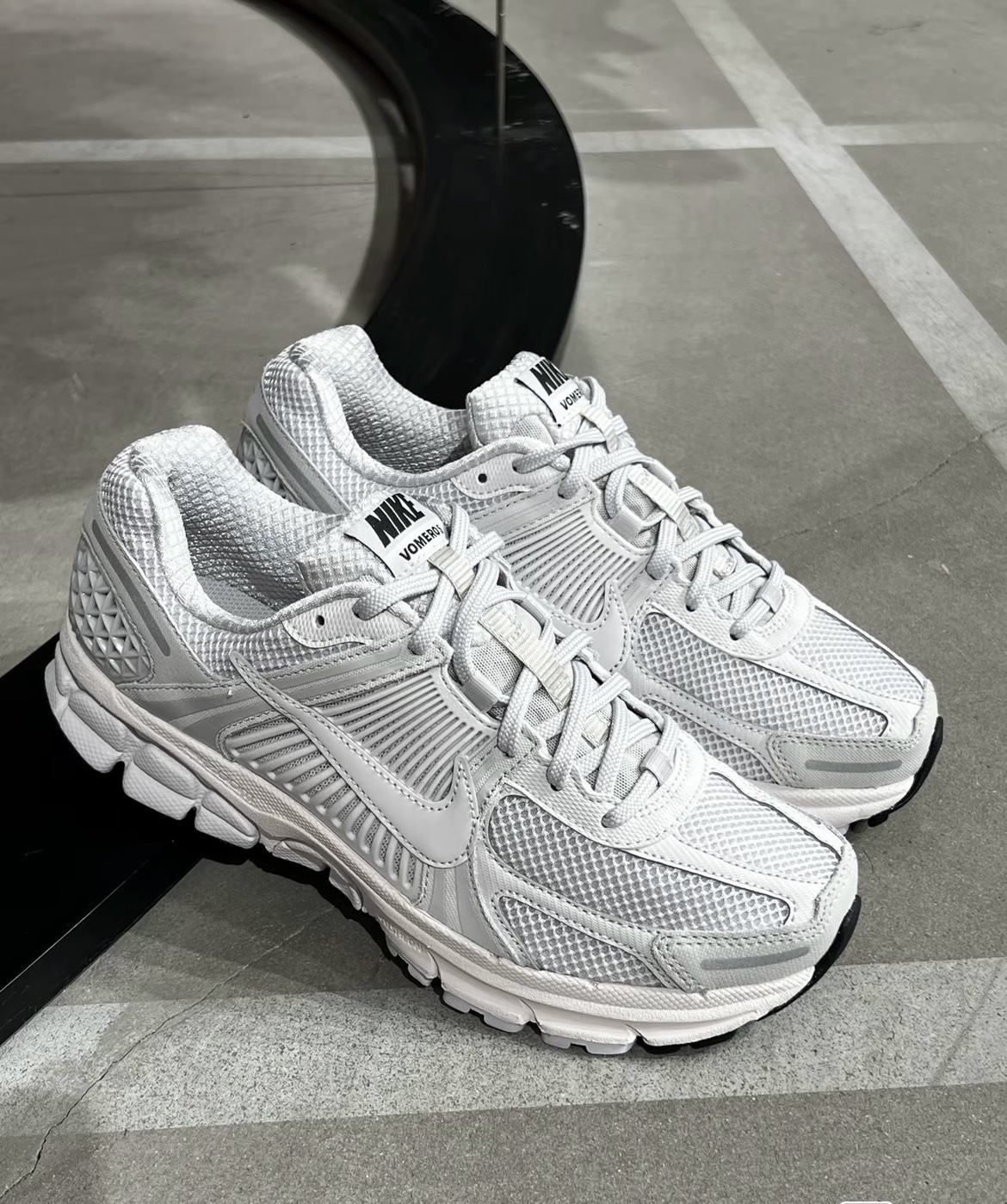 NIKE ZOOM VOMERO 5 復古慢跑鞋 休閒鞋 白灰 BV1358-001