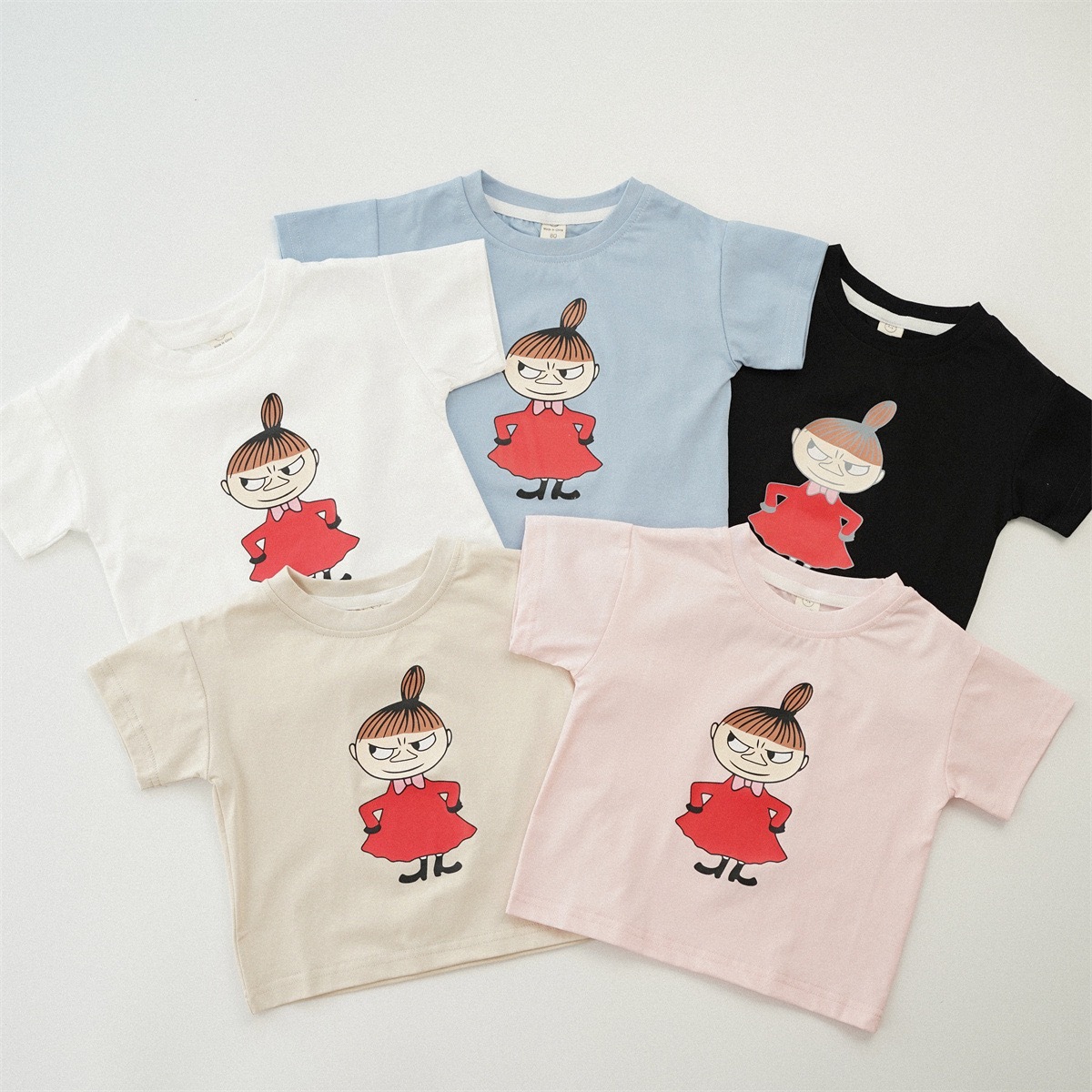 𝐌𝐨𝐨𝐦𝐢𝐧 娒明一族 小美短袖上衣