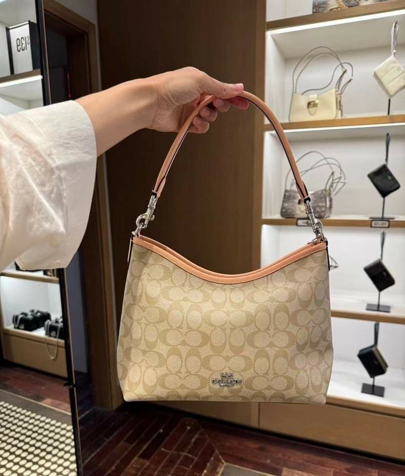 Coach Laurel Shoulder Bag Model no CR149 CV975