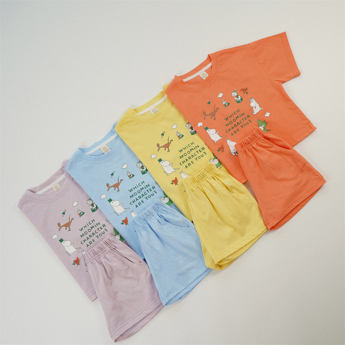 𝐌𝐨𝐨𝐦𝐢𝐧 娒明一族 彩虹套裝