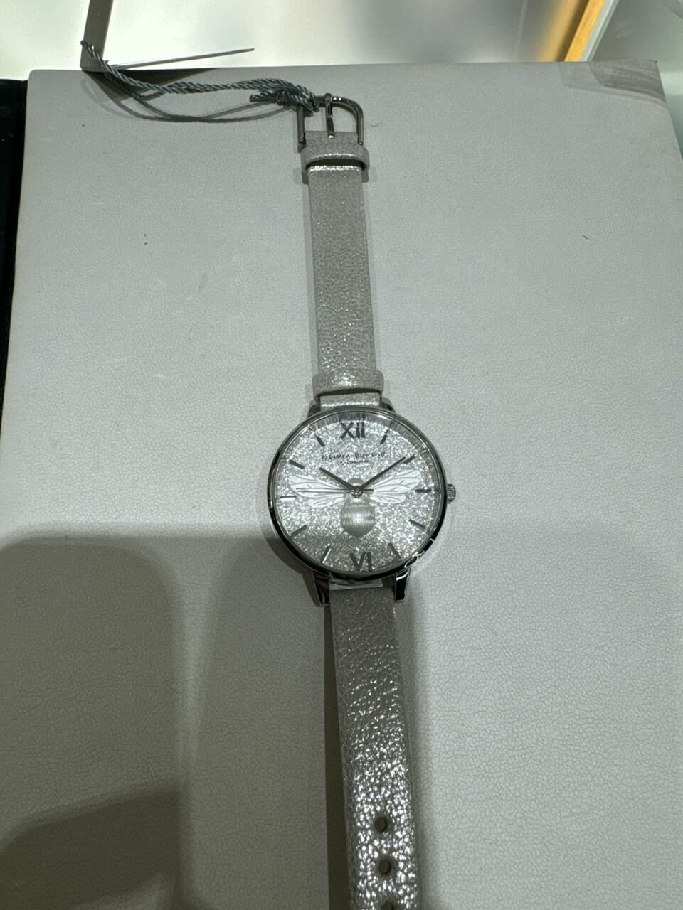 [U] LUXURY WATCH OLIVIA BURTON GLITTER DEMI DIAL PEARL BEE WOMEN'S WATCH,SILVER, 885997389686 (ULW75)