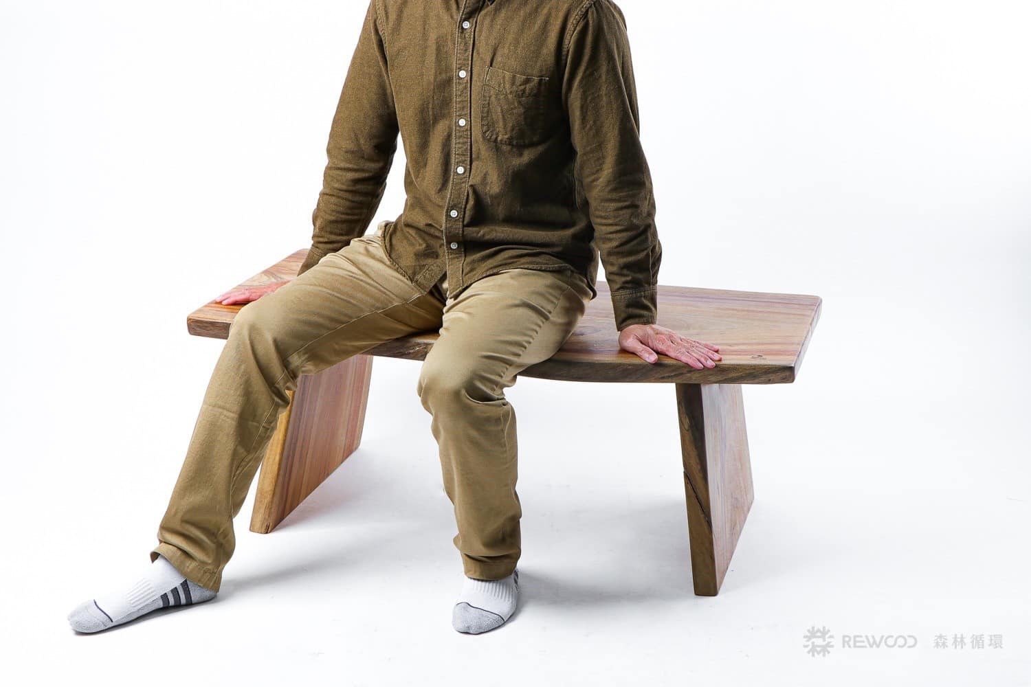 【0213專屬訂單 FB -Max*ne P*ng 】REWOOD樟木長板凳