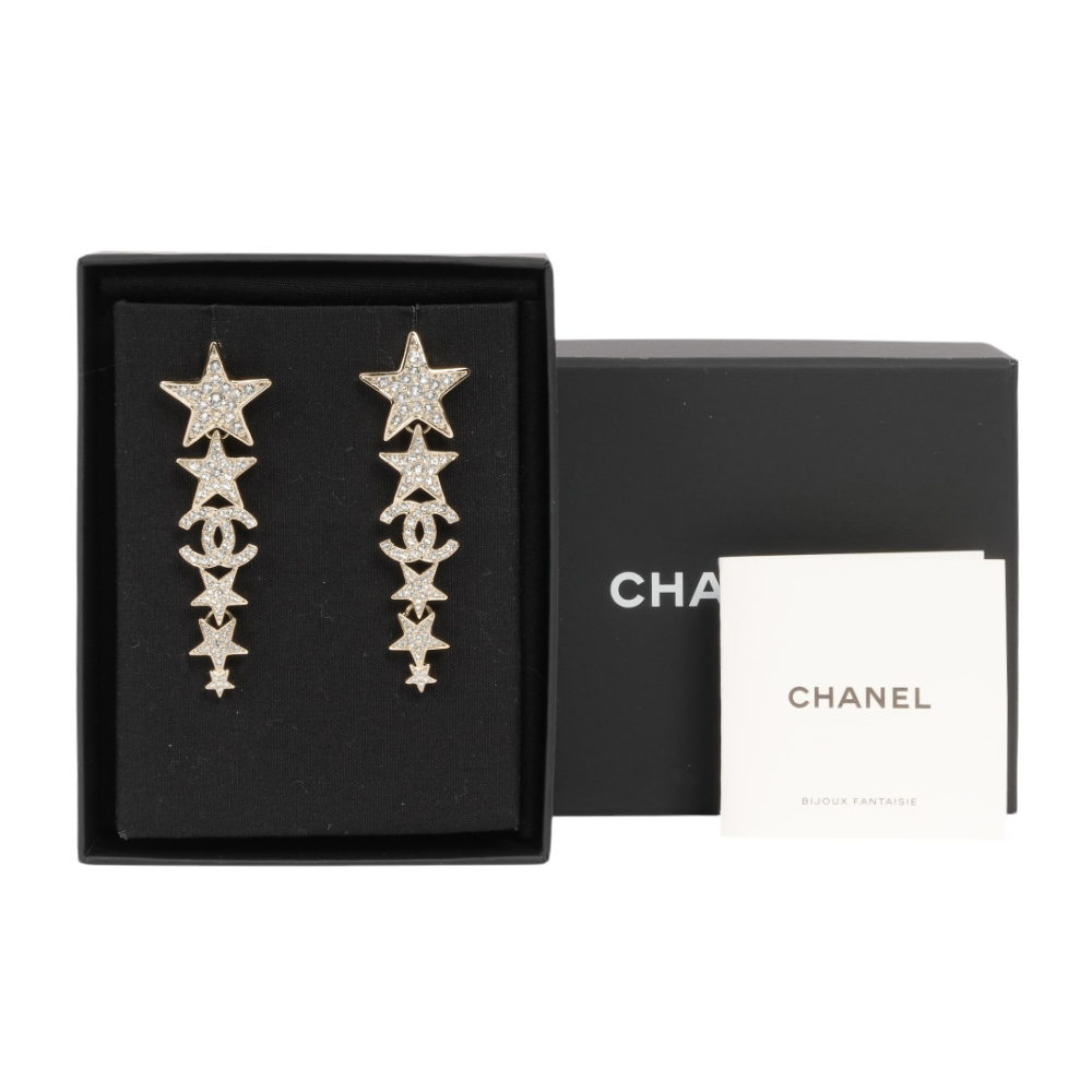 【CHANEL 】CC Logo 水鑽及星辰墜飾針式耳環(金色)CH47000062