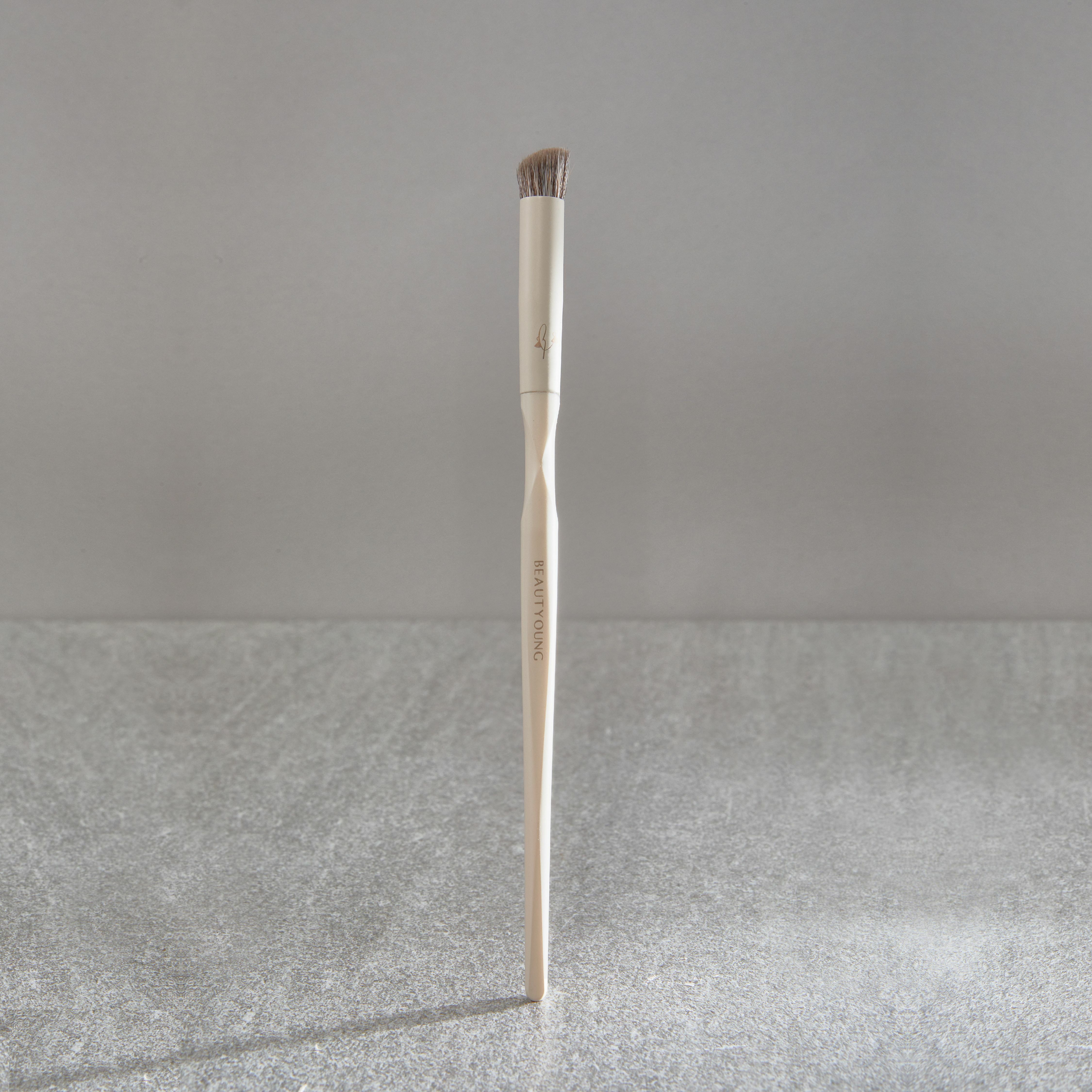 妝漾 《法式奶油系列》精細手指遮瑕刷&nbsp; W05