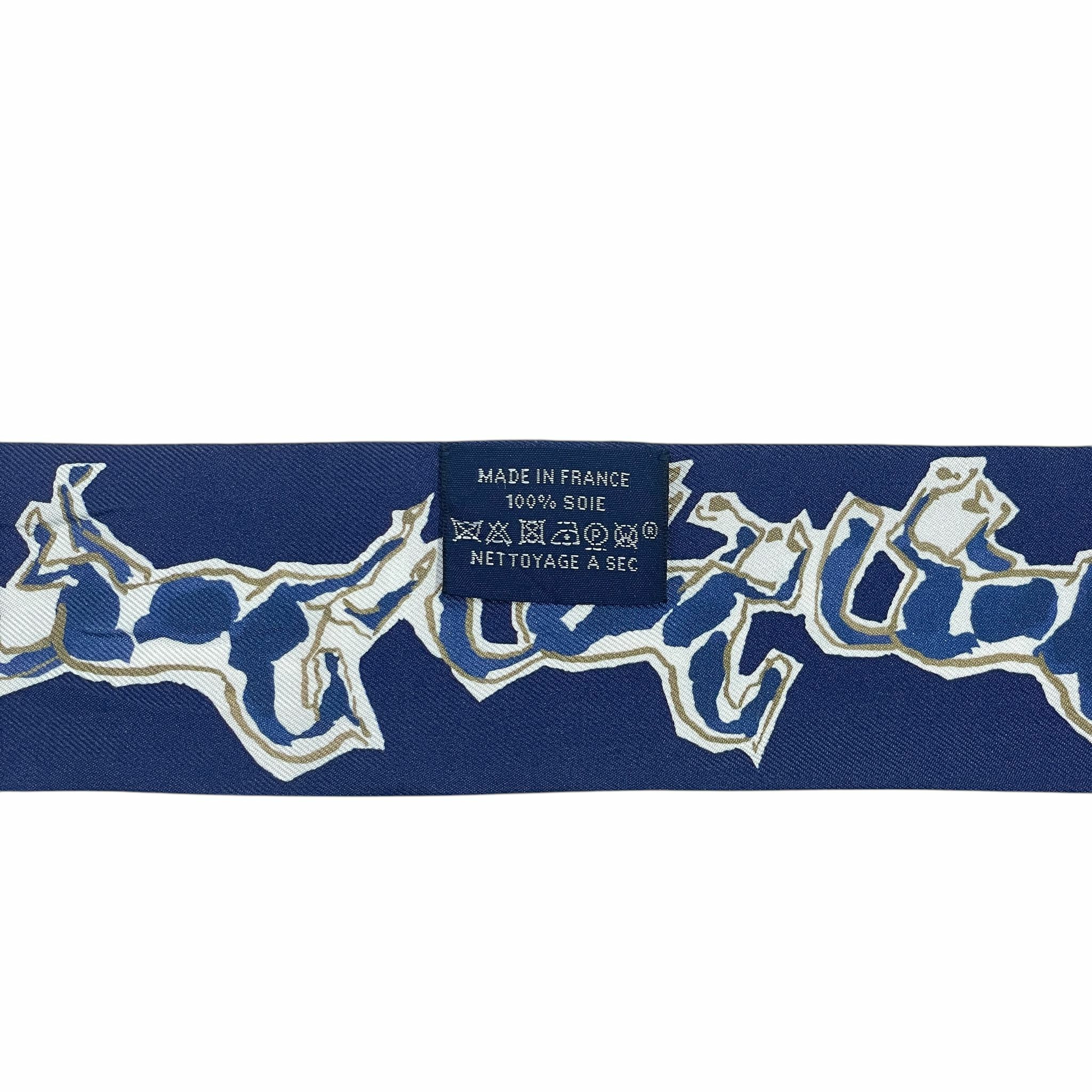 95%NEW二手 TWILLY 馬奔跑圖案 藍色/白色 CHEVAUX EN LIBERTE SILK TWILLY H063803S-13 #香榭站正品