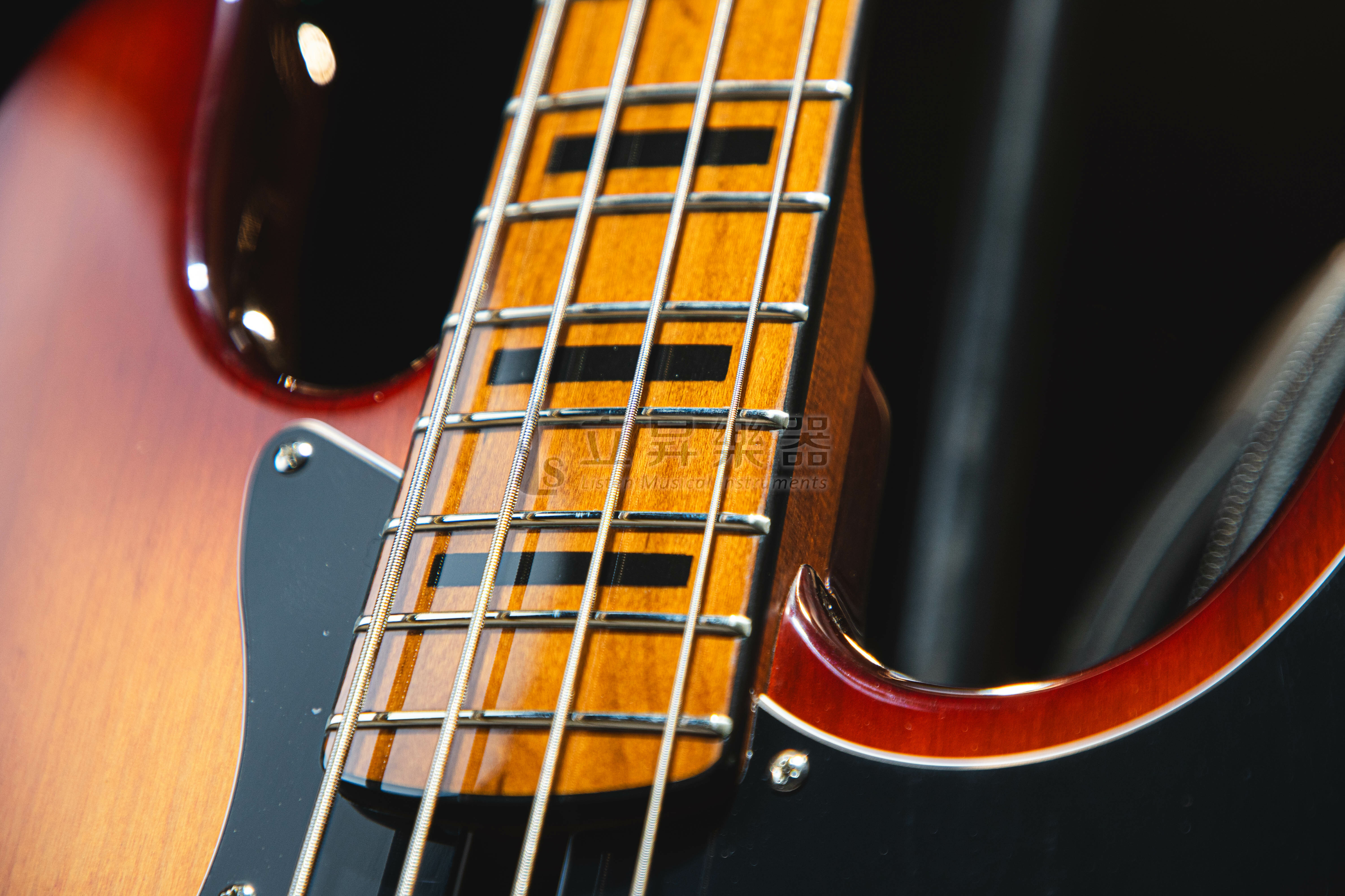 Sire SIRE 貝斯 MARCUS MILLER V5 ALDER 4弦 紅木漸層/V5-4-TS 第 5 張圖片｜三峽吉他 / Bass