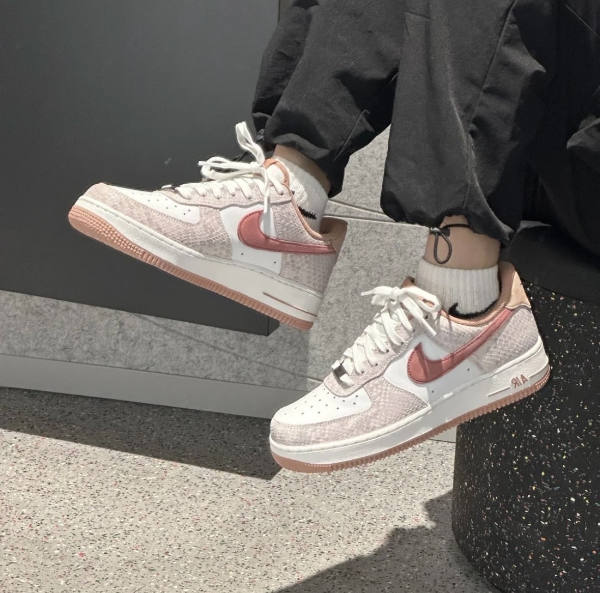 Nike Air Force 1'07 LV8 'Snakeskin Pack' 粉蛇紋 蛇鱗 經典 休閒鞋 HF2898100
