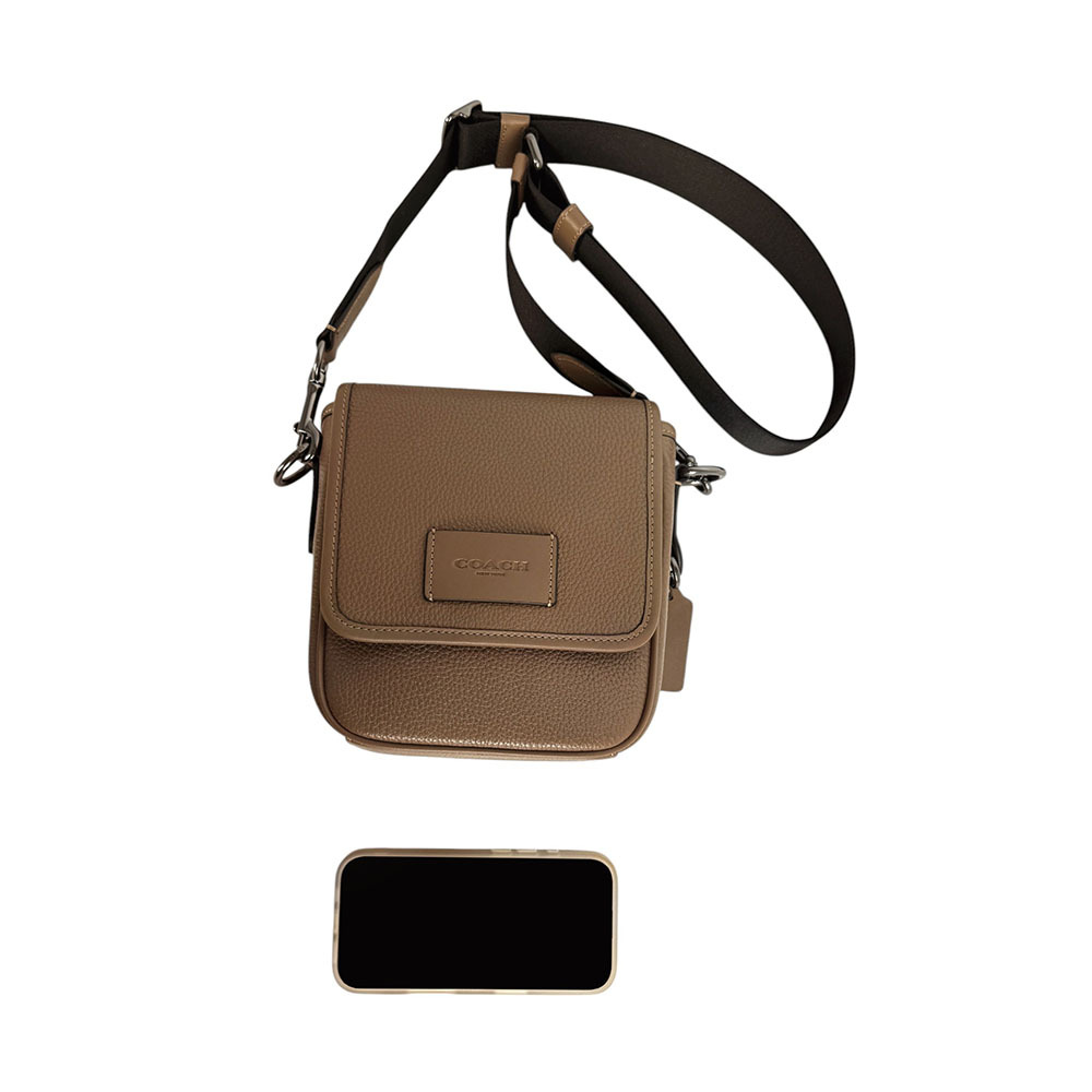 【COACH】Lucas 荔枝皮革翻蓋迷你斜背包(深石色)CO914 QBCBD
