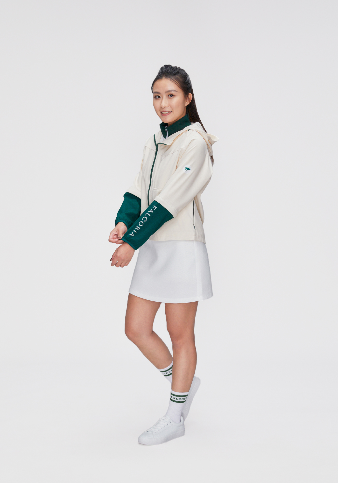 女士越嶺短版防風外套-森林綠