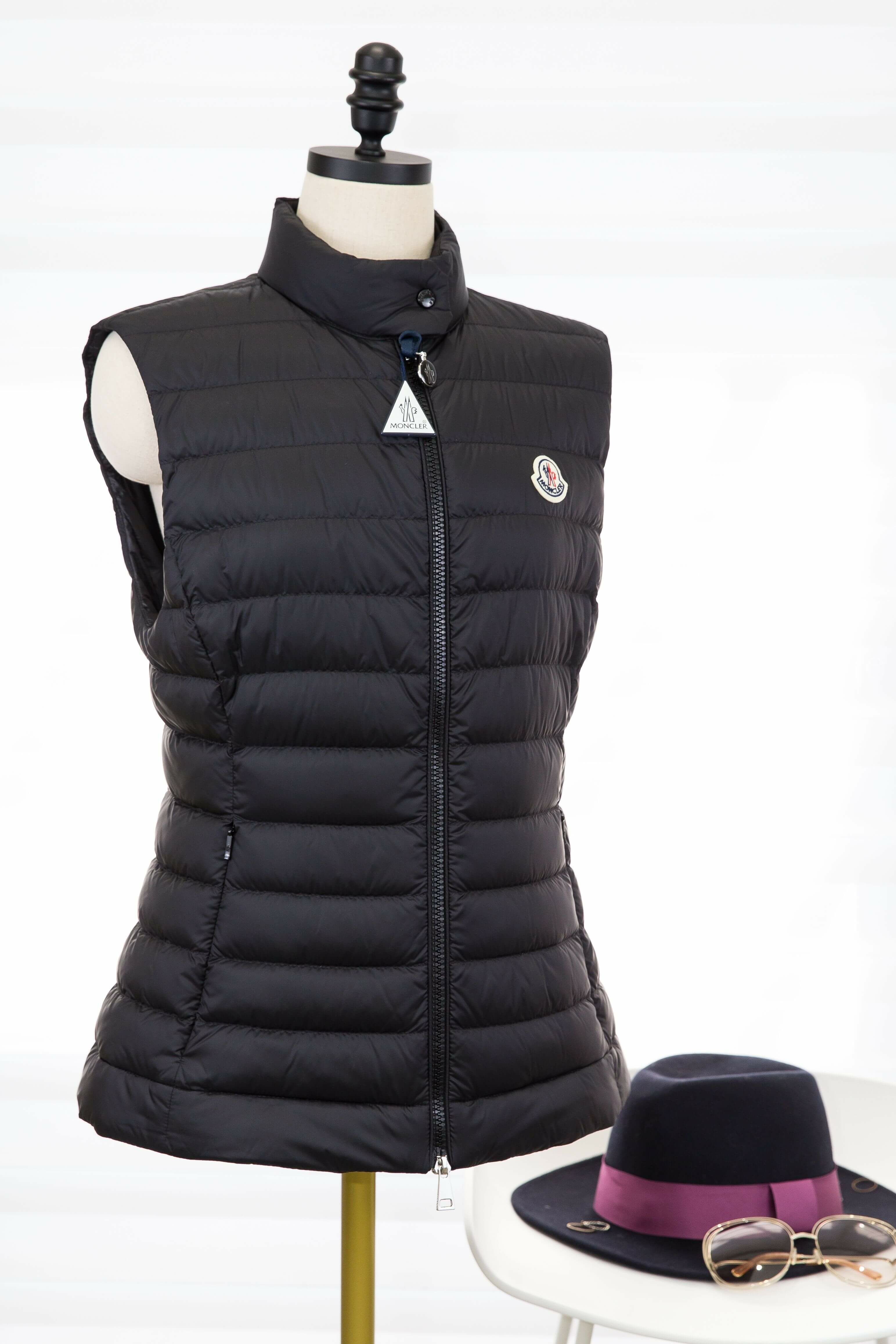 Moncler Igens Down Gilet 黑色小立領拉鍊口袋傘狀羽絨背心-Charline Boutique 精品代購