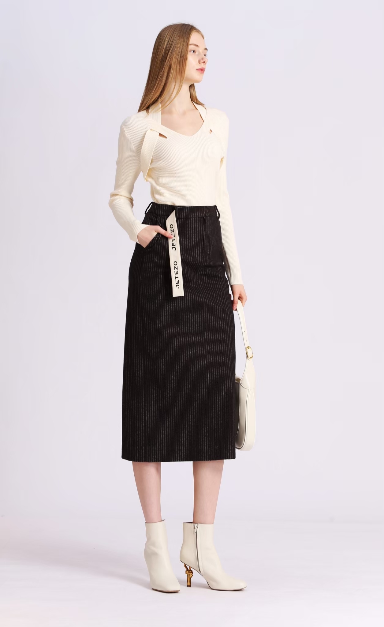 BD15018C1 霧灰條序細條紋H-line西裝窄裙