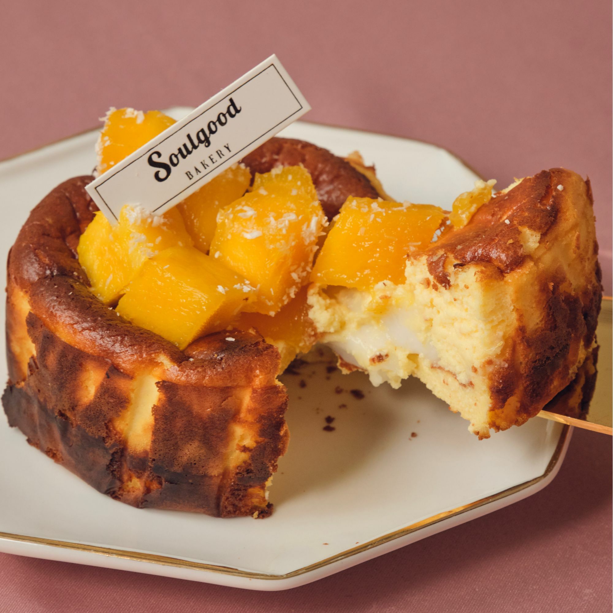 芒果糯米糍麻糬迷你巴斯克芝士蛋糕 Mango Sticky Rice Mochi Soul Baby Basque Burnt Cheesecake