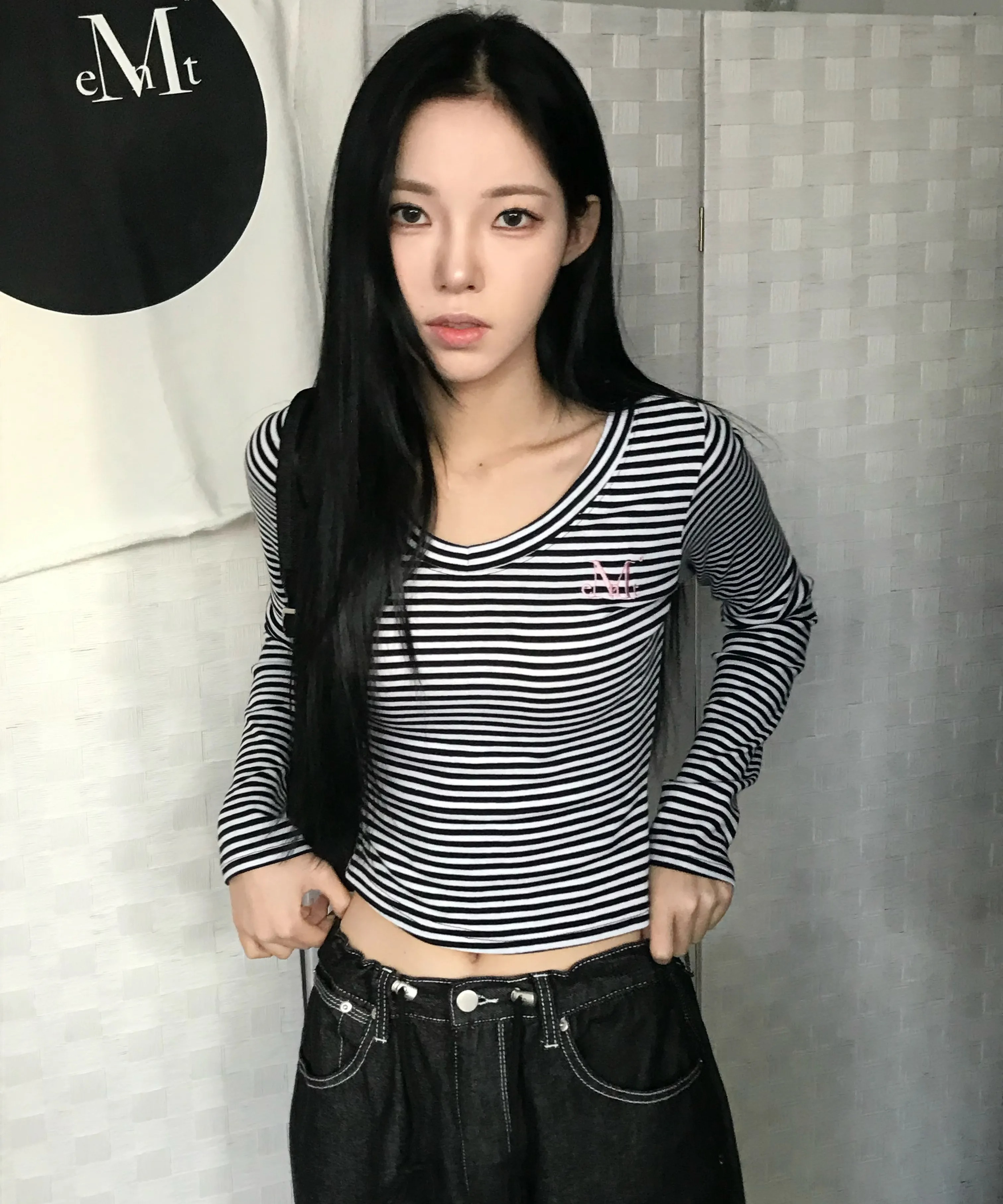 MUCENT EMMA V-NECK STRIPE LONG SLEEVE T