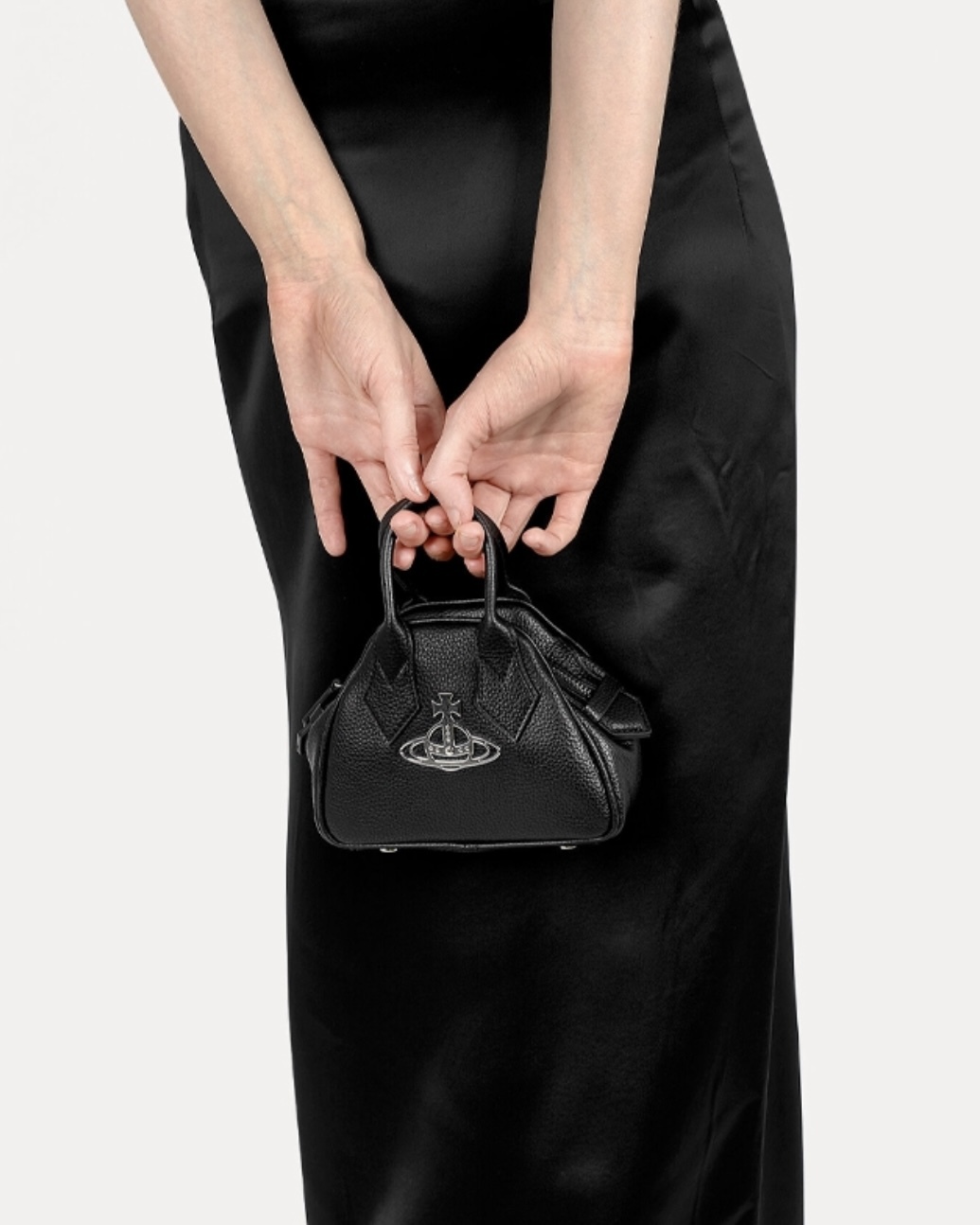 【Focus Store】預購 Vivienne Westwood Mini Yasmine Bag 西太后 黑色 單肩包 斜跨包 女款