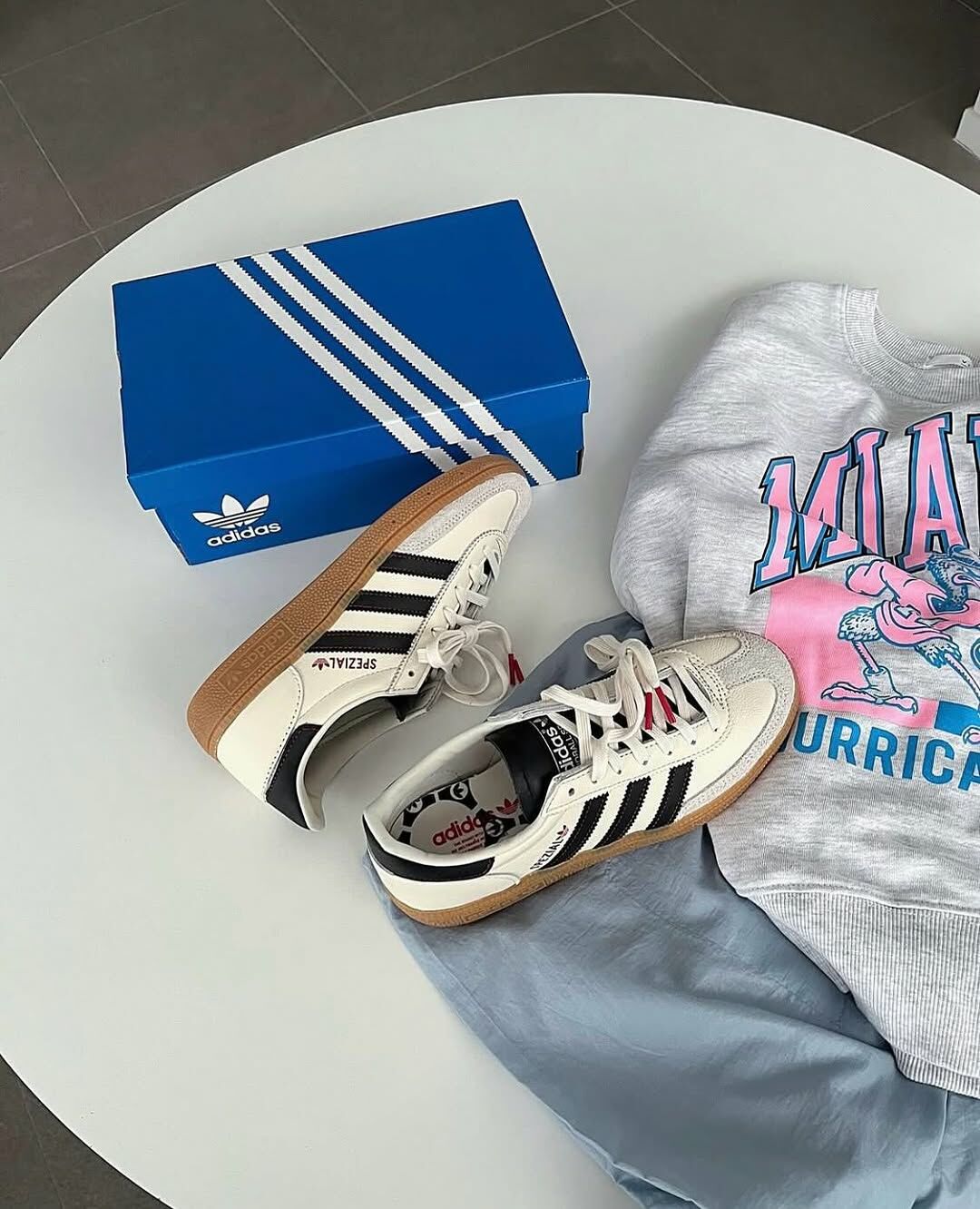 ADIDAS HANDBALL SPEZIAL 奶油黑紅 米色 黑色 紅標 焦糖底 男鞋 JH6398 / 預購