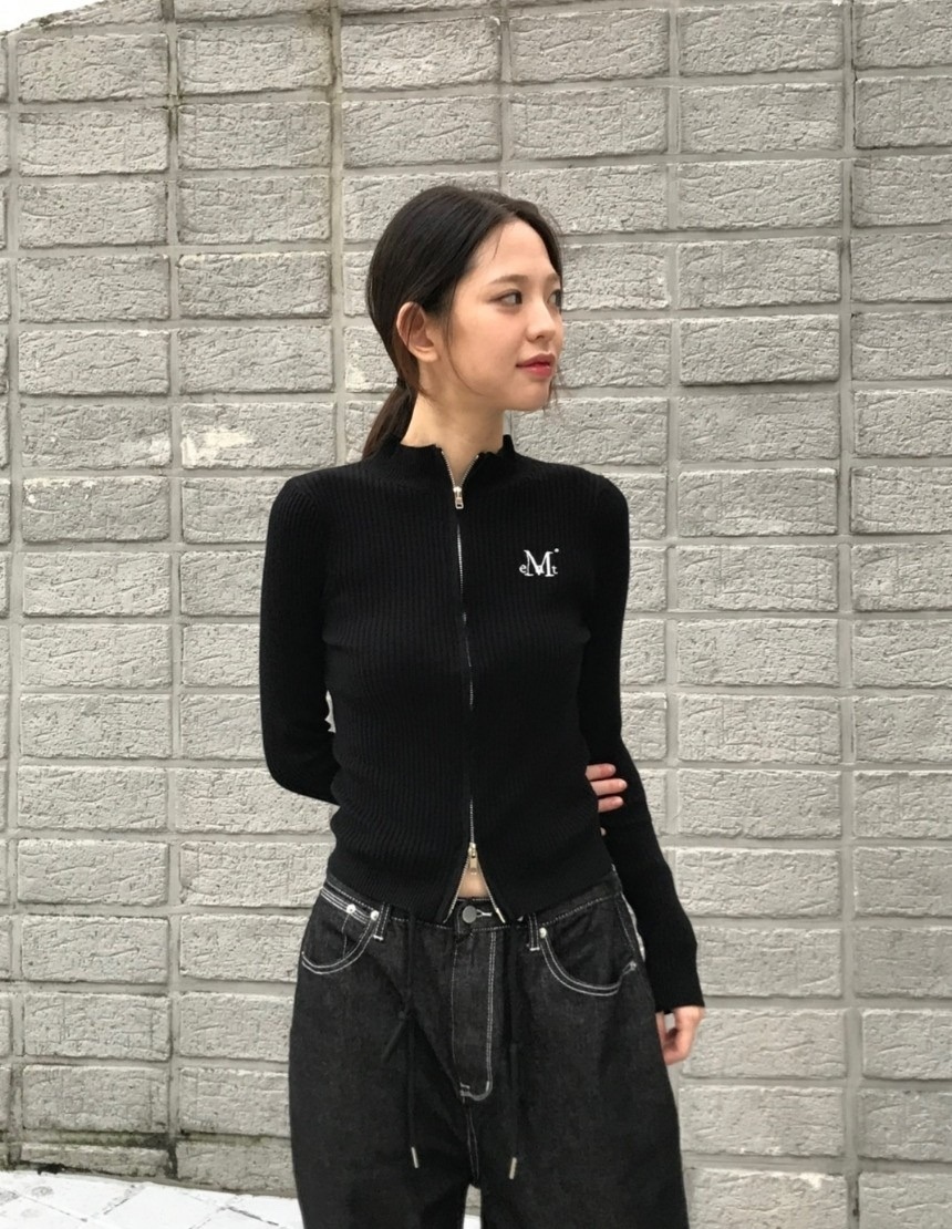 MUCENT ORCHID CROP KNIT ZIP-UP