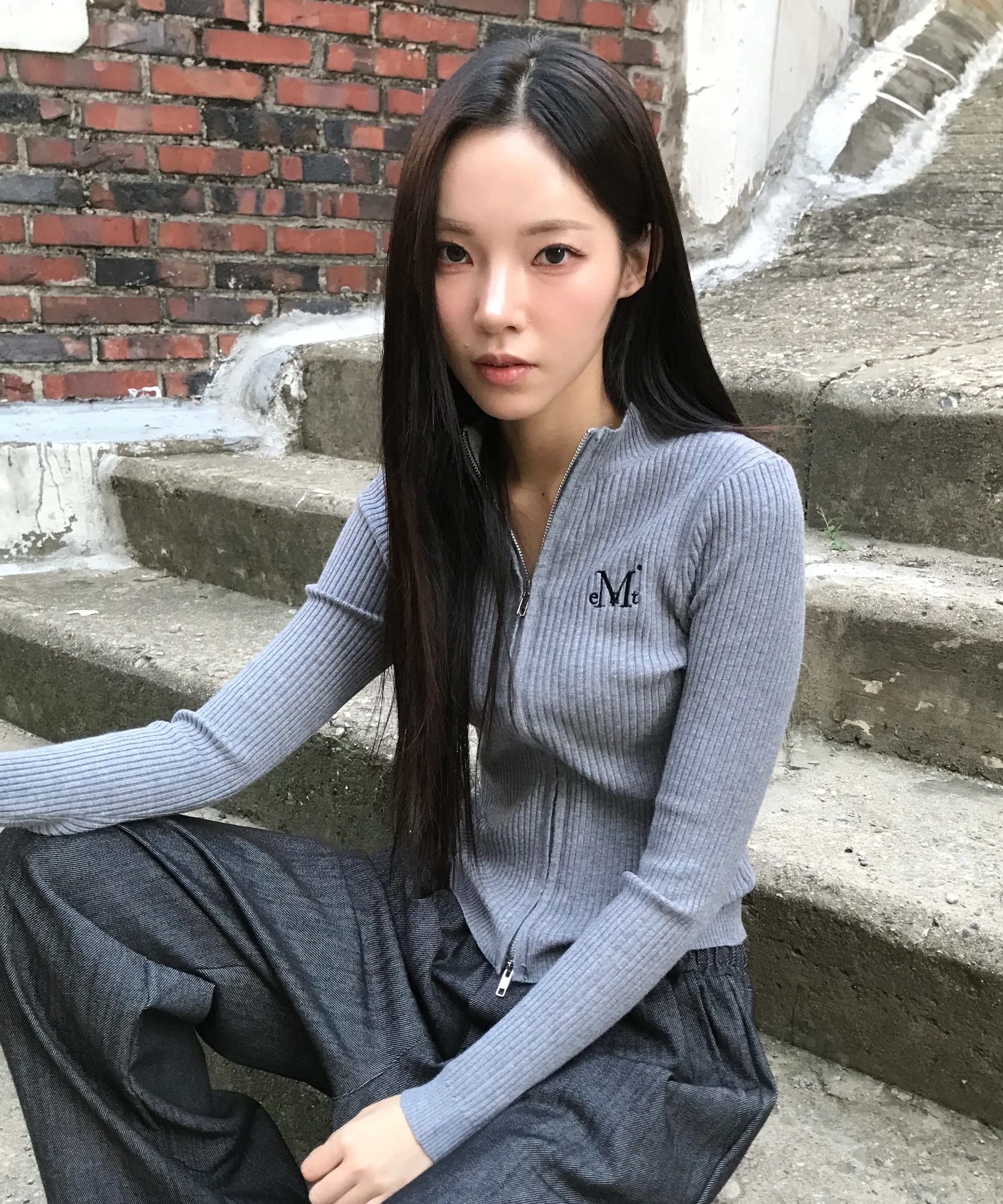 MUCENT ORCHID CROP KNIT ZIP-UP