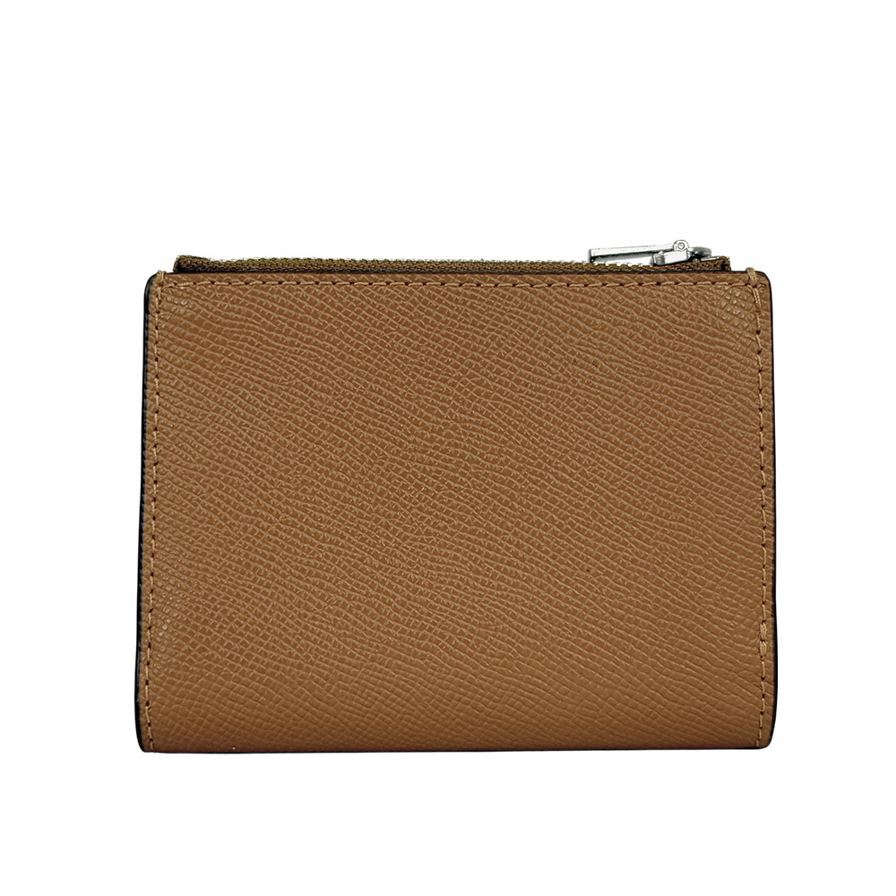 【COACH】銀字Logo 防刮皮革對開二折釦式短夾(淺焦糖色)CR983 SVQD