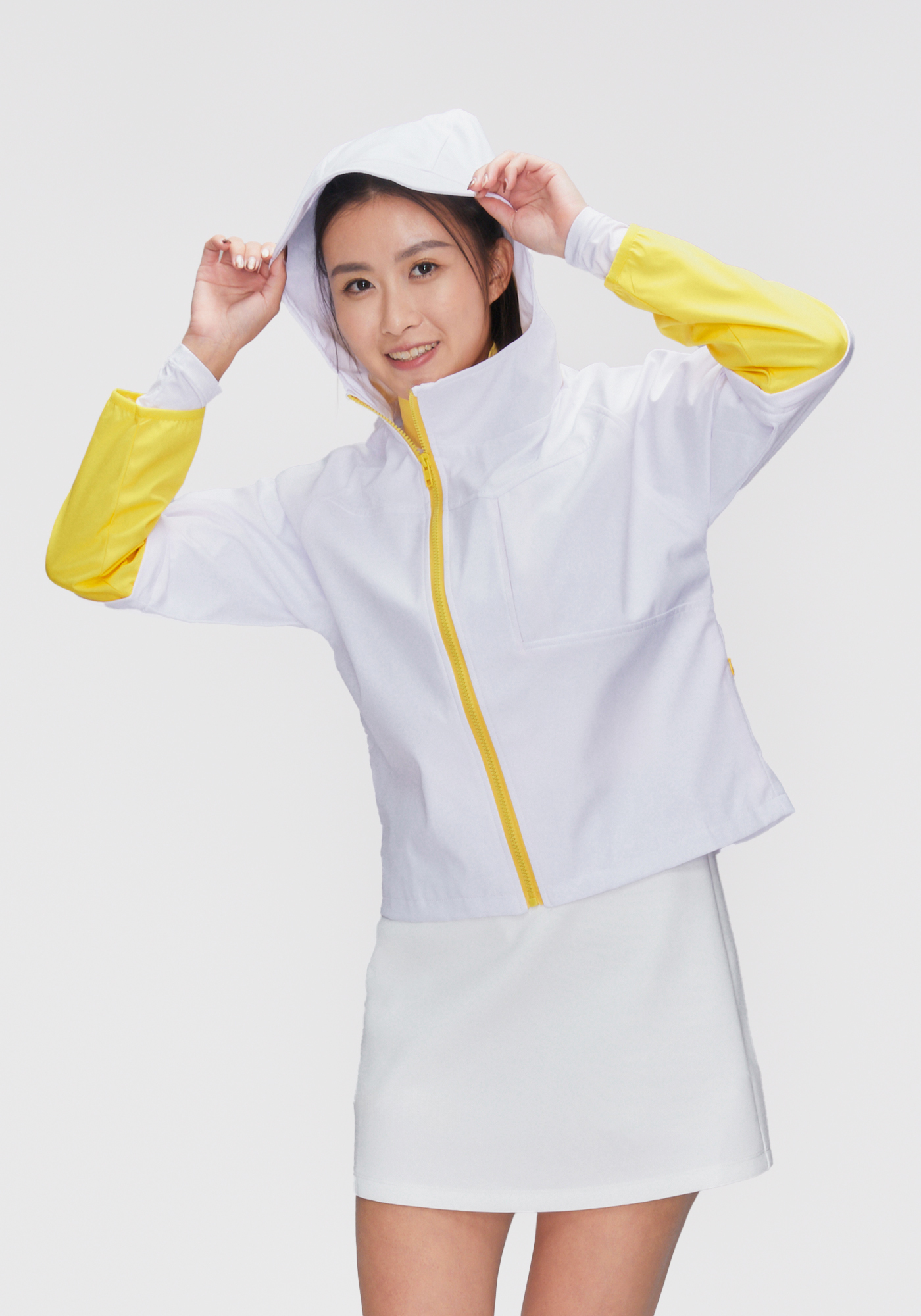 女士越嶺短版防風外套-雨衣黃