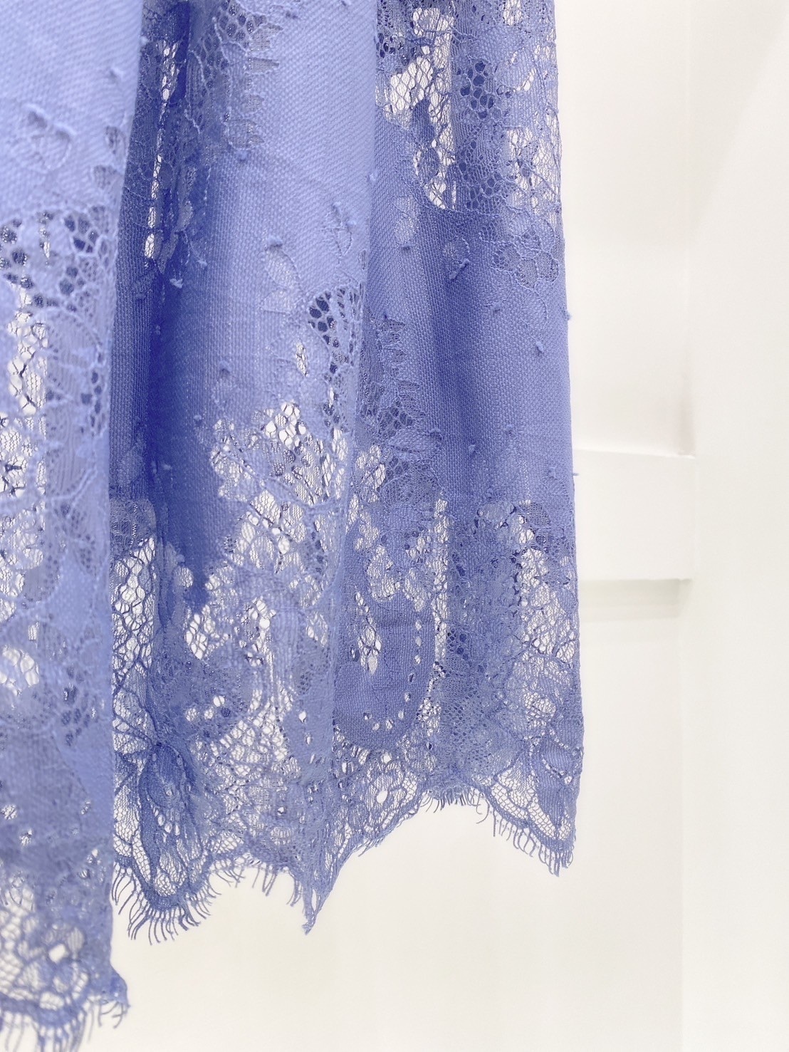 蕾絲刺繡半身裙