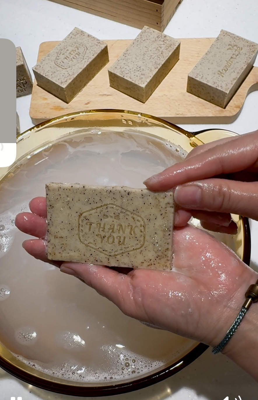 【青手作DIY】咖啡溫和去角質純橄欖皂｜手作課程｜滋潤｜