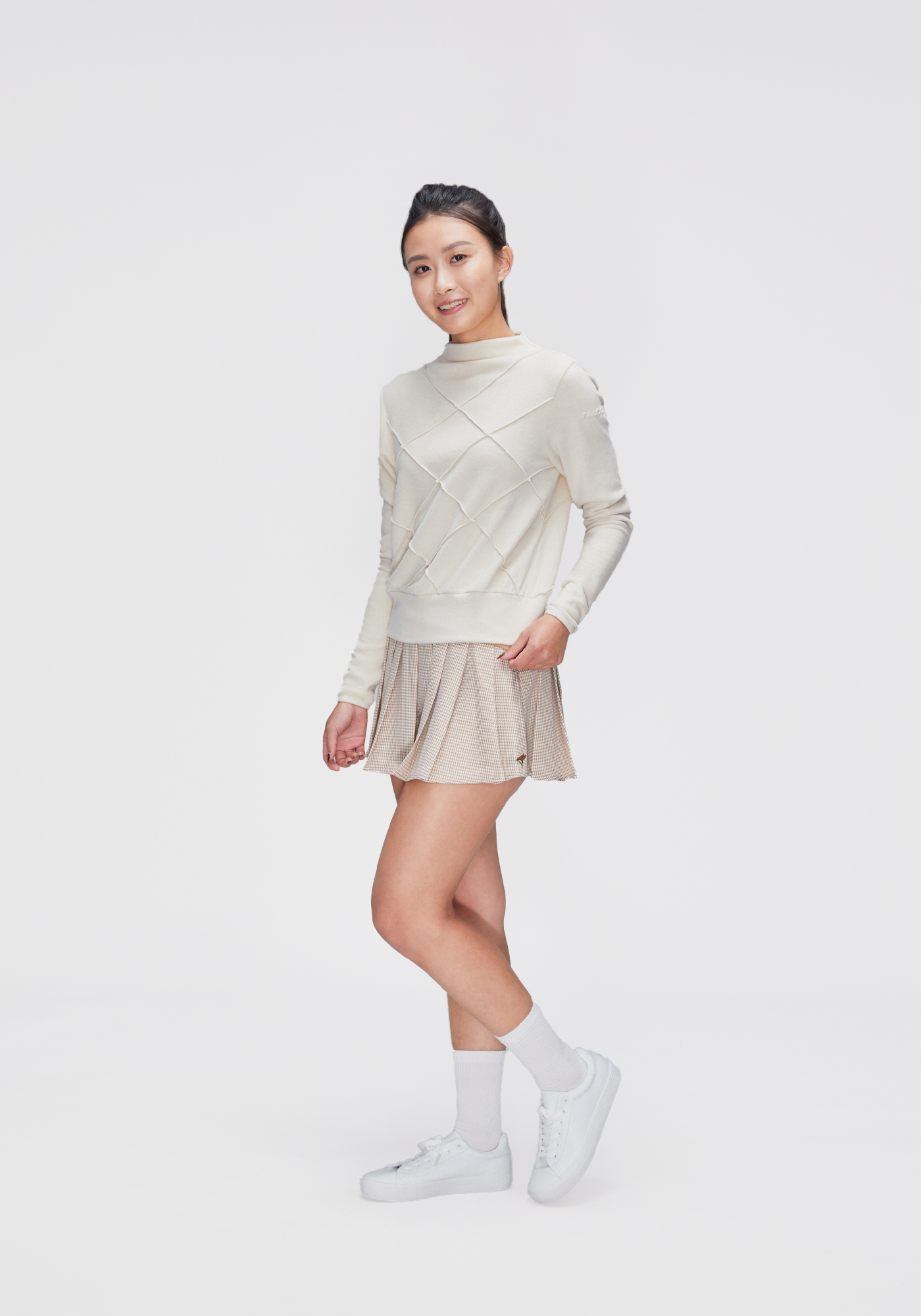 羊絨珍珠上衣-豆米白