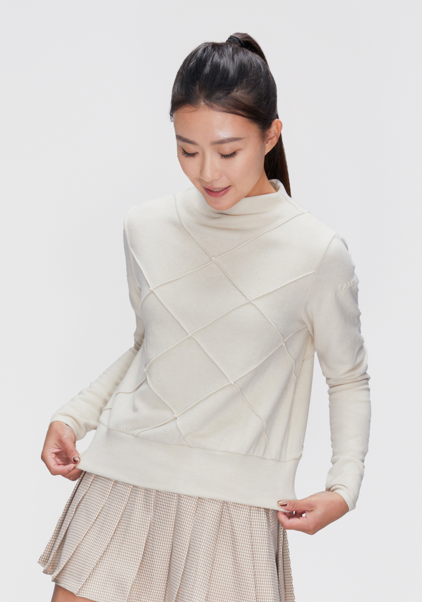 羊絨珍珠上衣-豆米白