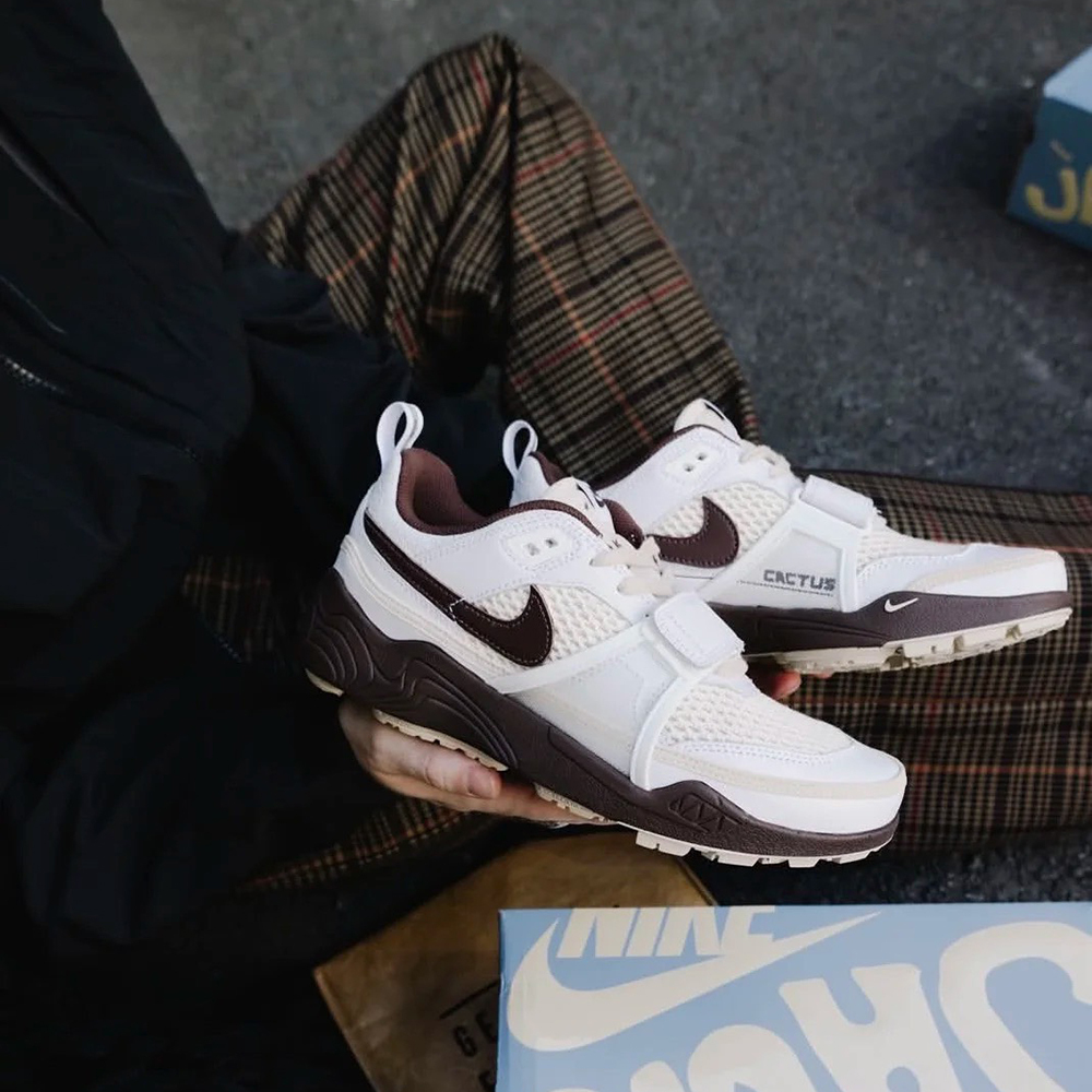 Travis Scott x Nike ZOOM Field JAXX "Light Chocolate" 白摩卡 巧克力 復古休閒鞋 HQ3073-100