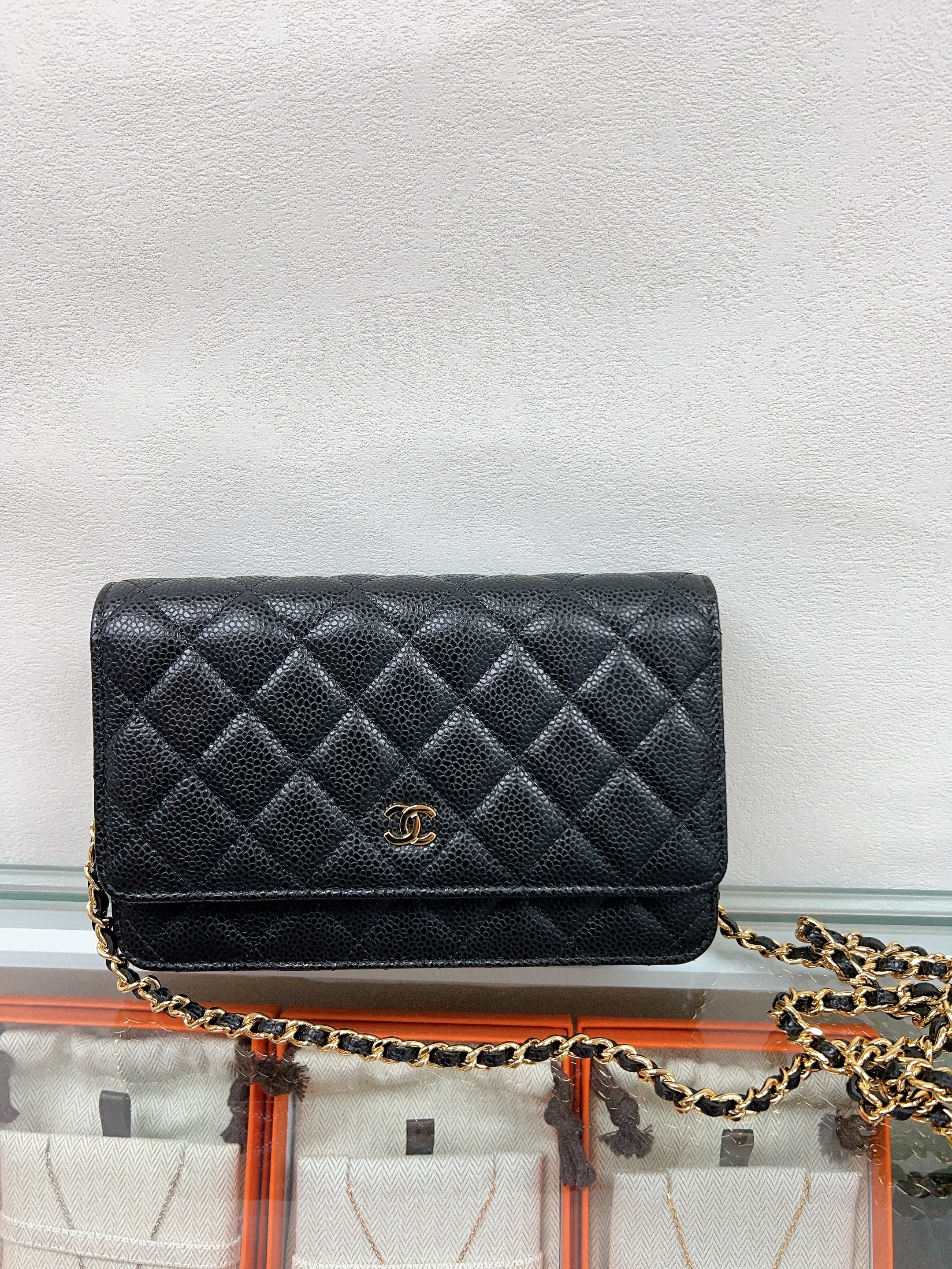 Chanel woc / wallet on chain (black caviar GHW)