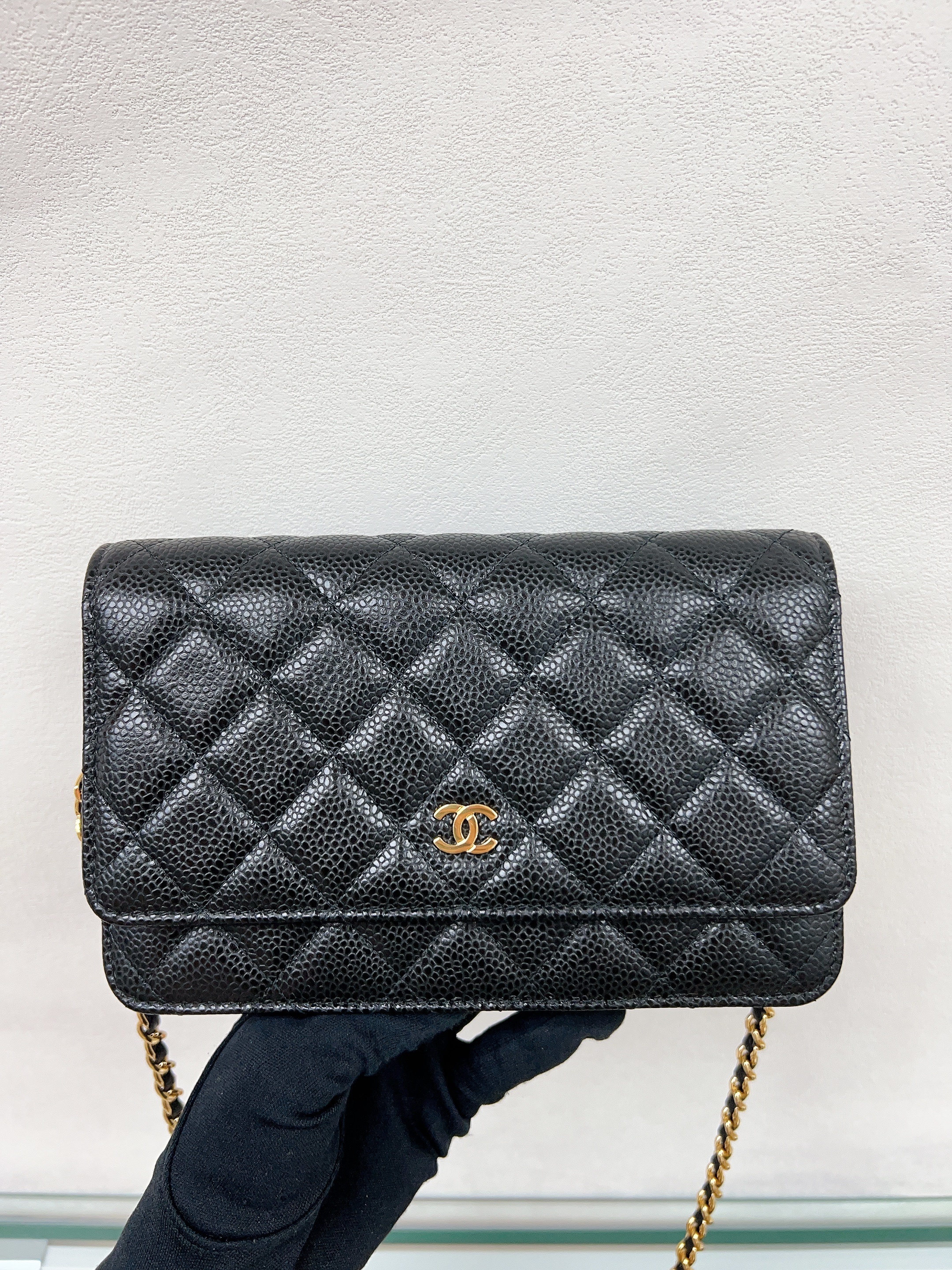 Chanel woc / wallet on chain (black caviar GHW)