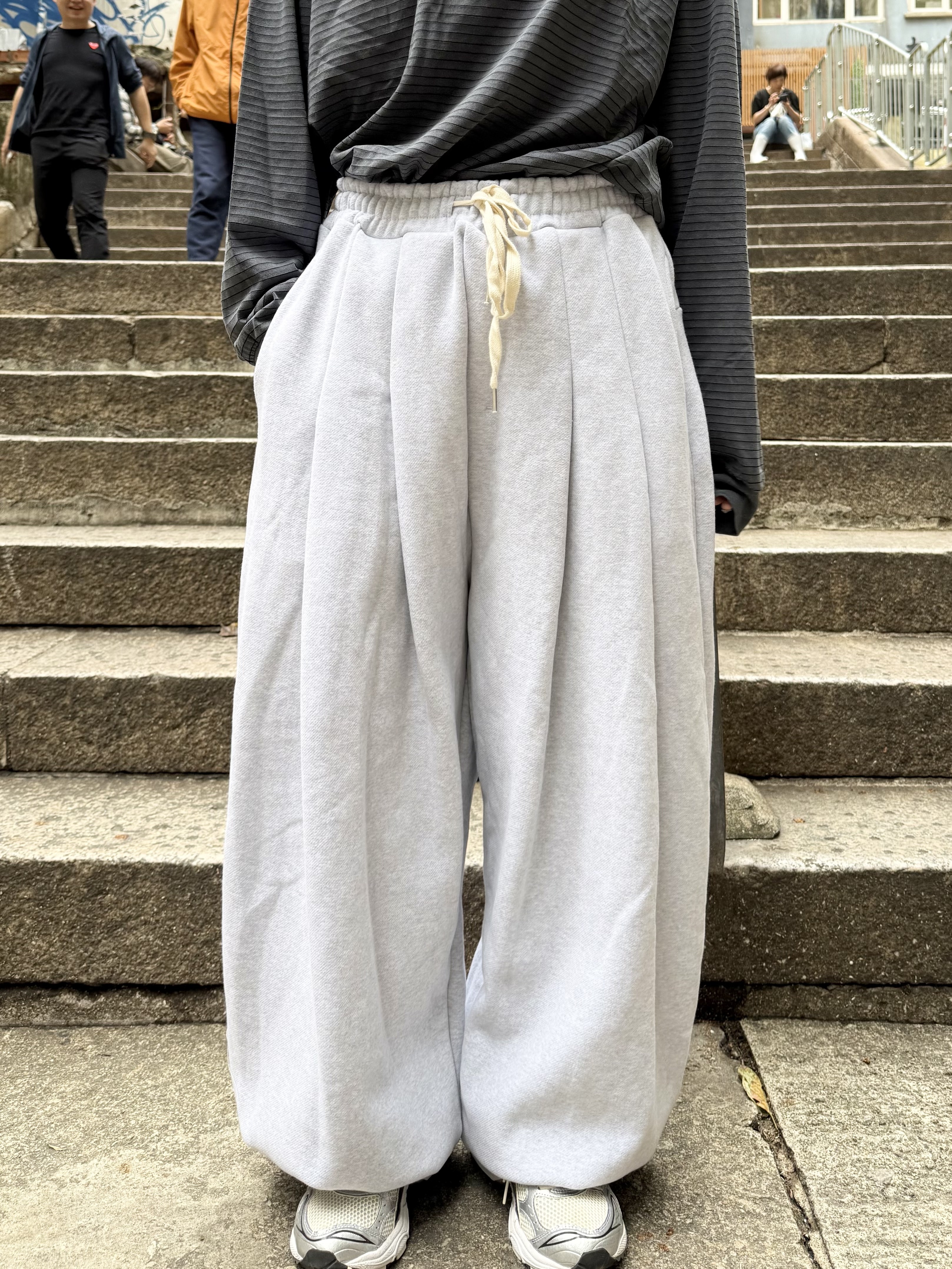 抓毛勁寬鬆摺摺棉褲