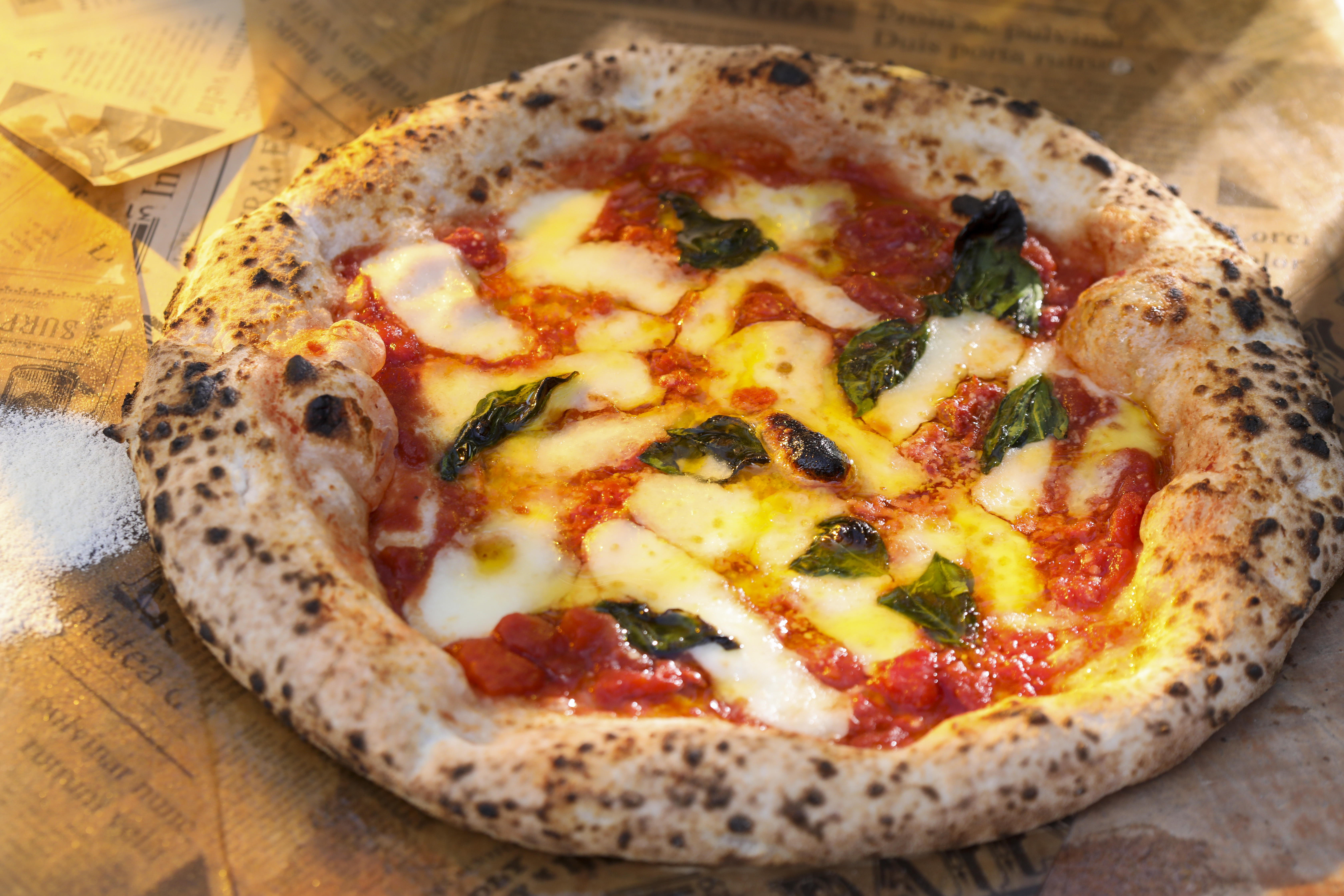 窯烤拿坡里披薩